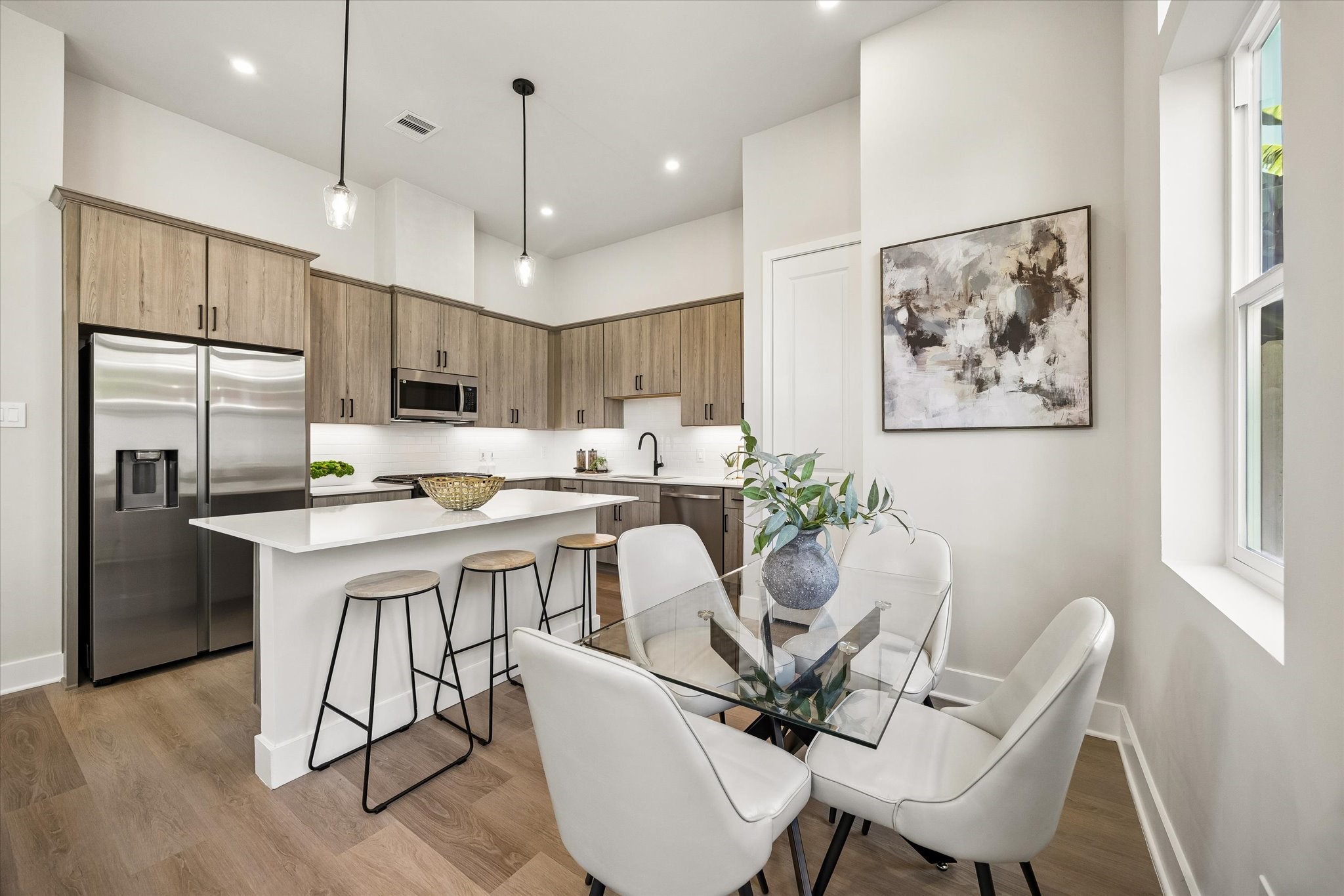 This photo is of the Haven at Highland Model Home at 6702 Zaken (Floor Plan B), and may depict upgrades not included in the standard finishes for this listing.