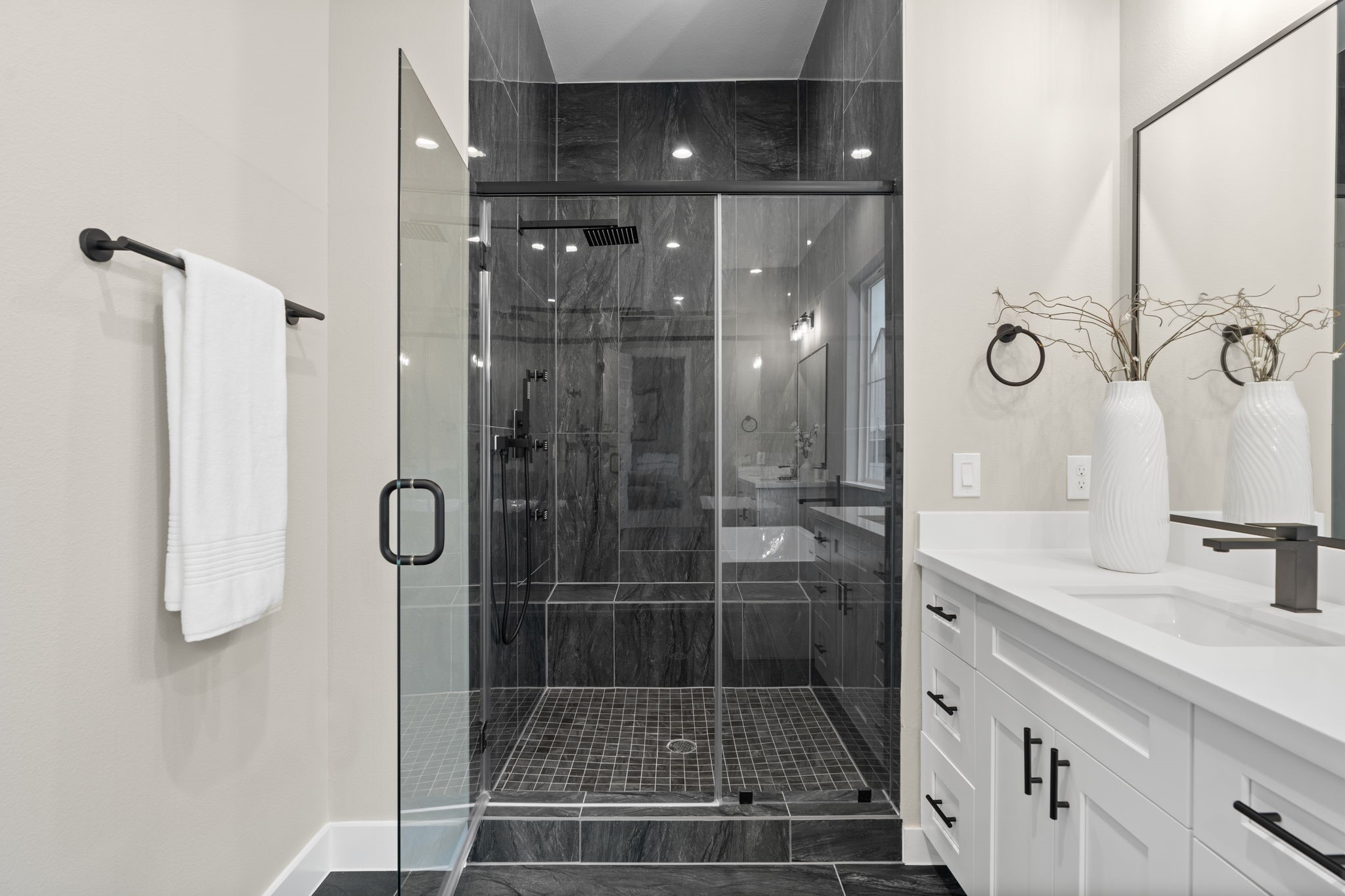 1177 W 19th Street, Houston, TX 77008