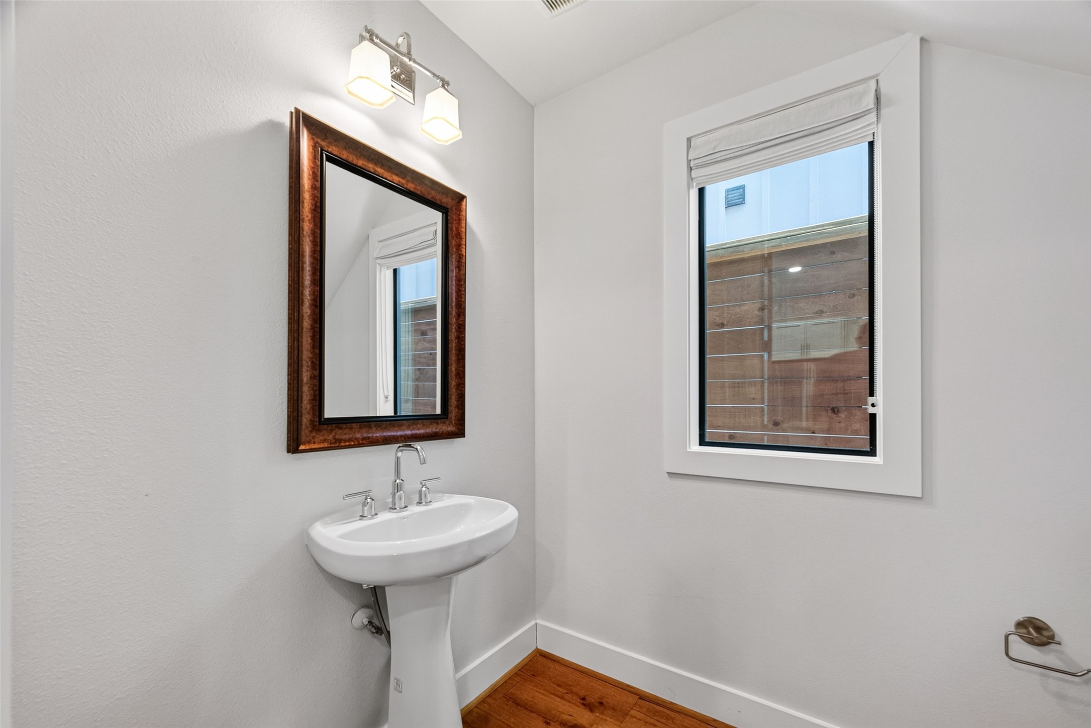 935 Bunton Street, Houston, TX 77009