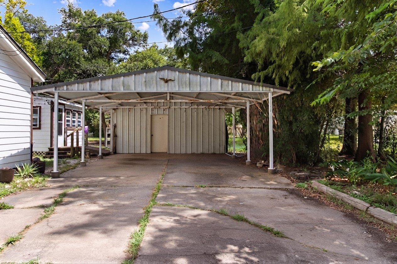 2305 Fm 1462 Road, Alvin, TX 77511