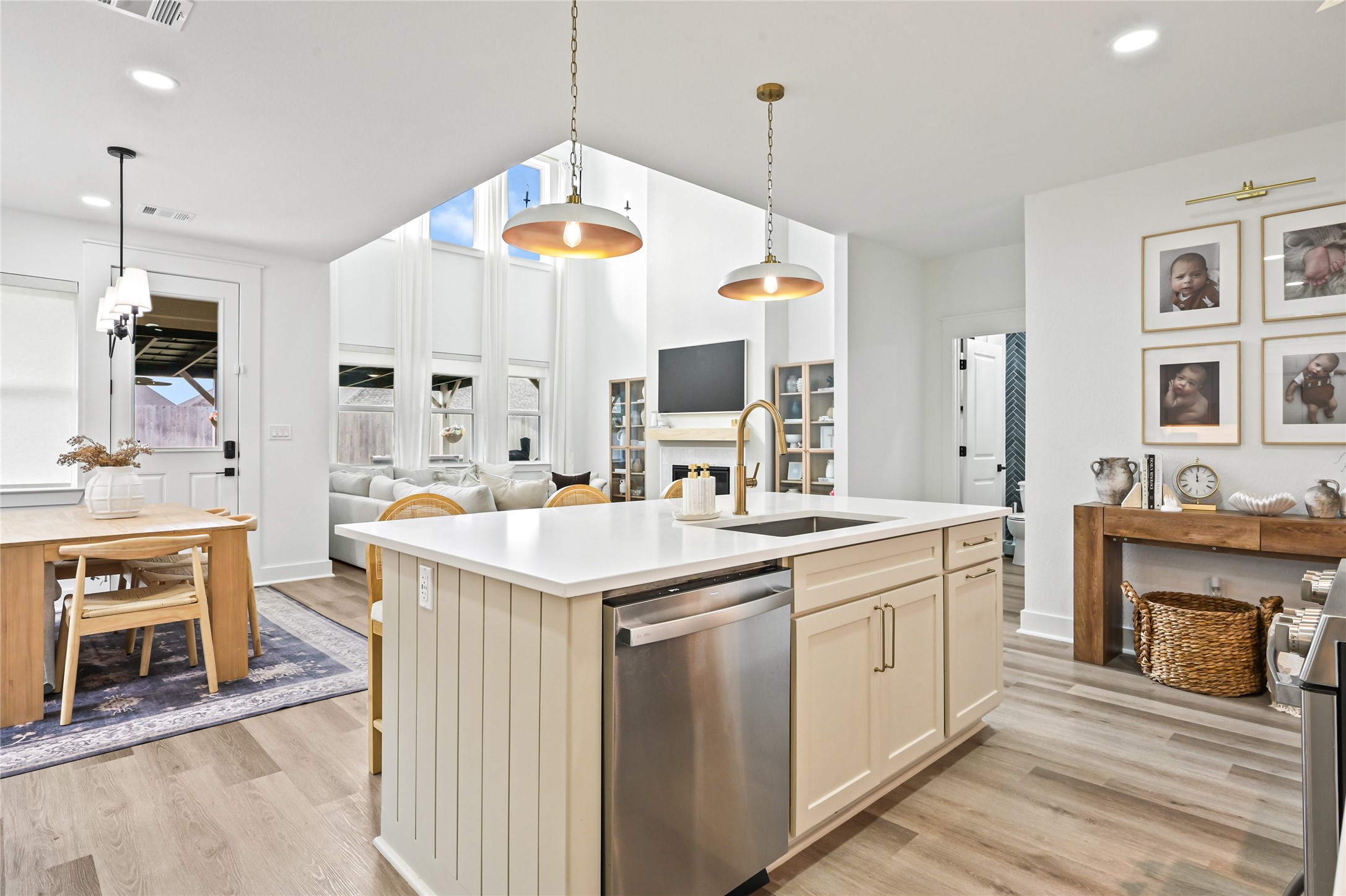 Stunning open-concept gourmet kitchen
