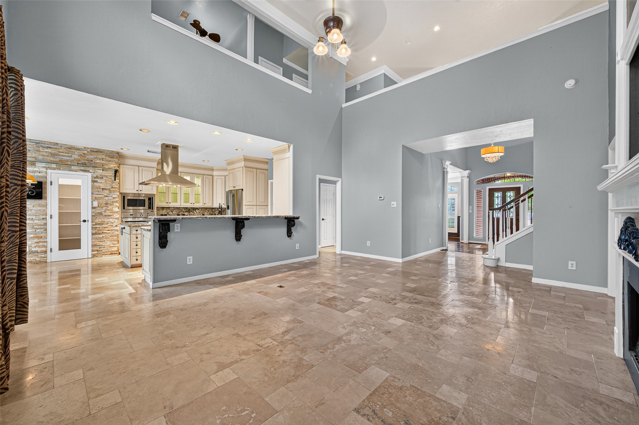 2321 S Lake Drive, League City, TX 77573