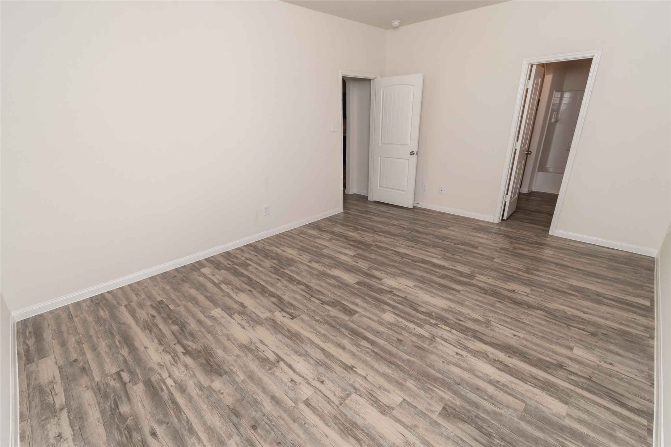 Photos may be representative of the floor plan and not the exact home. Finishes, layout, and features of the actual property for lease may vary.