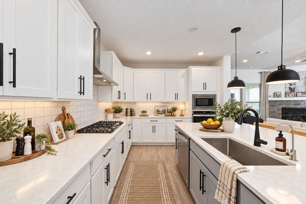 104 Eliana Shores Drive, Katy, TX 77493