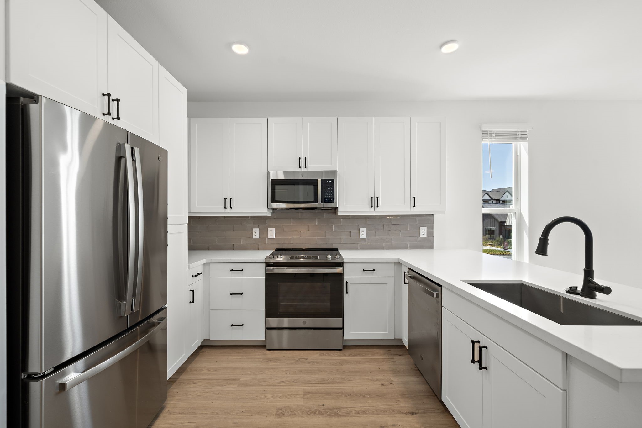 VACANT UNIT SHOWN - LAYOUT MAY DIFFER