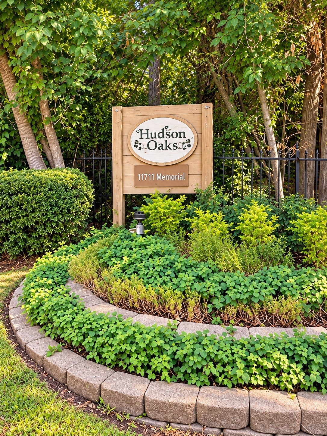 Welcome to Hudson Oaks Welcome to Hudson Oaks