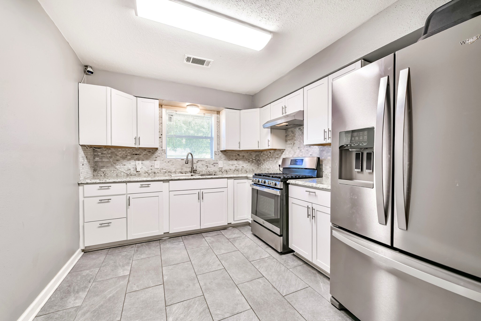 910 Alyse Street, Deer Park, TX 77536