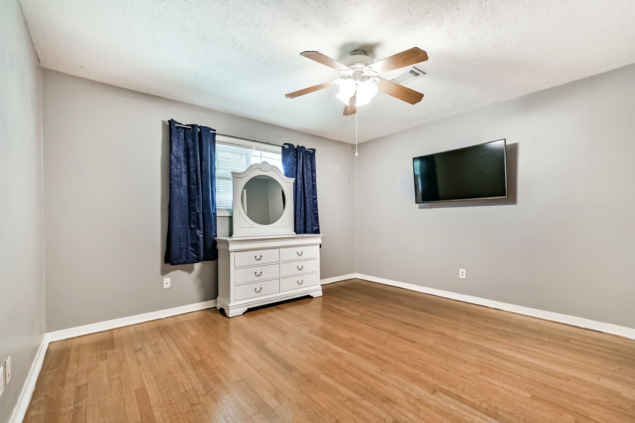 910 Alyse Street, Deer Park, TX 77536