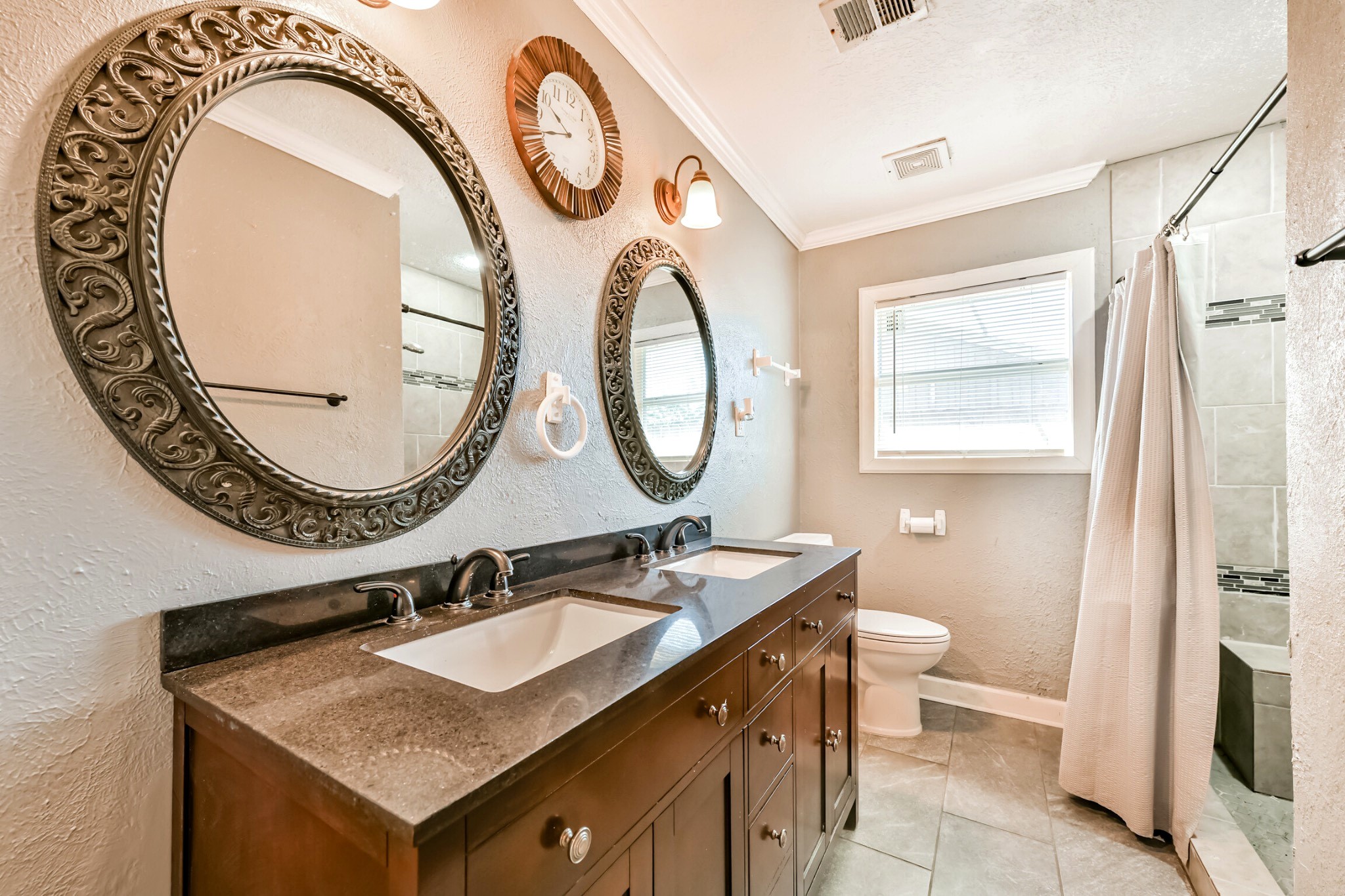 910 Alyse Street, Deer Park, TX 77536