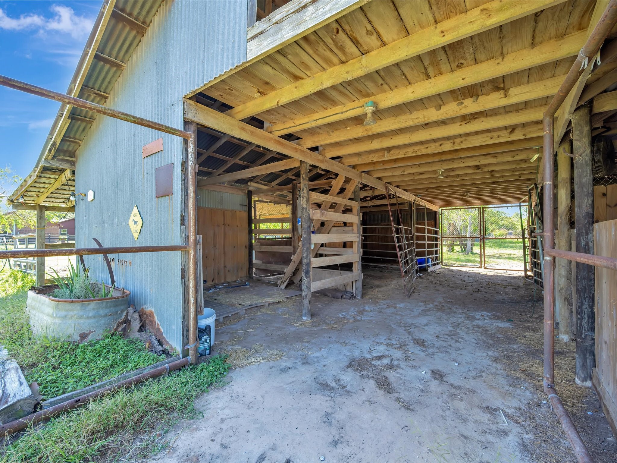 7230 Avenue L, Santa Fe, TX 77510