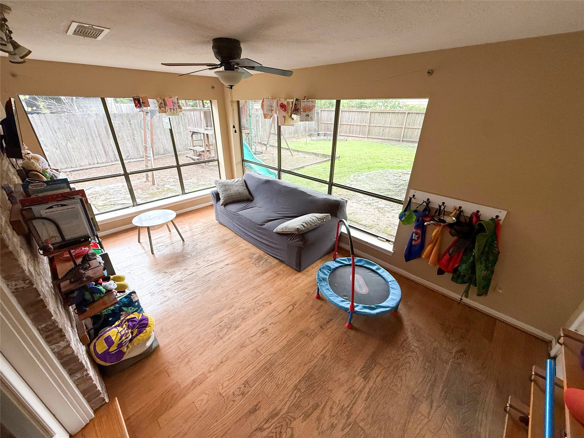 2910 Woodland Ridge Drive, Houston, TX 77345