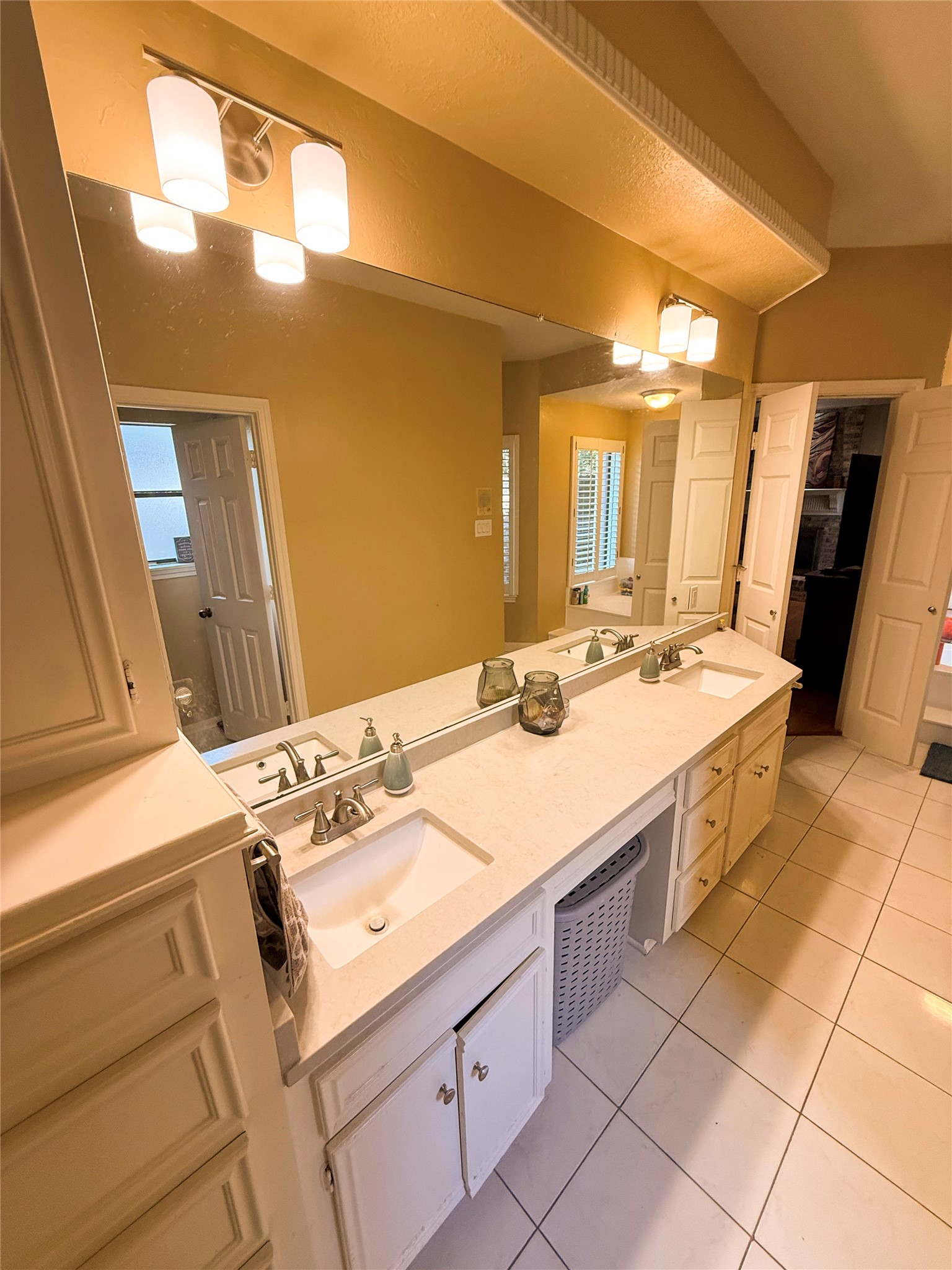 2910 Woodland Ridge Drive, Houston, TX 77345