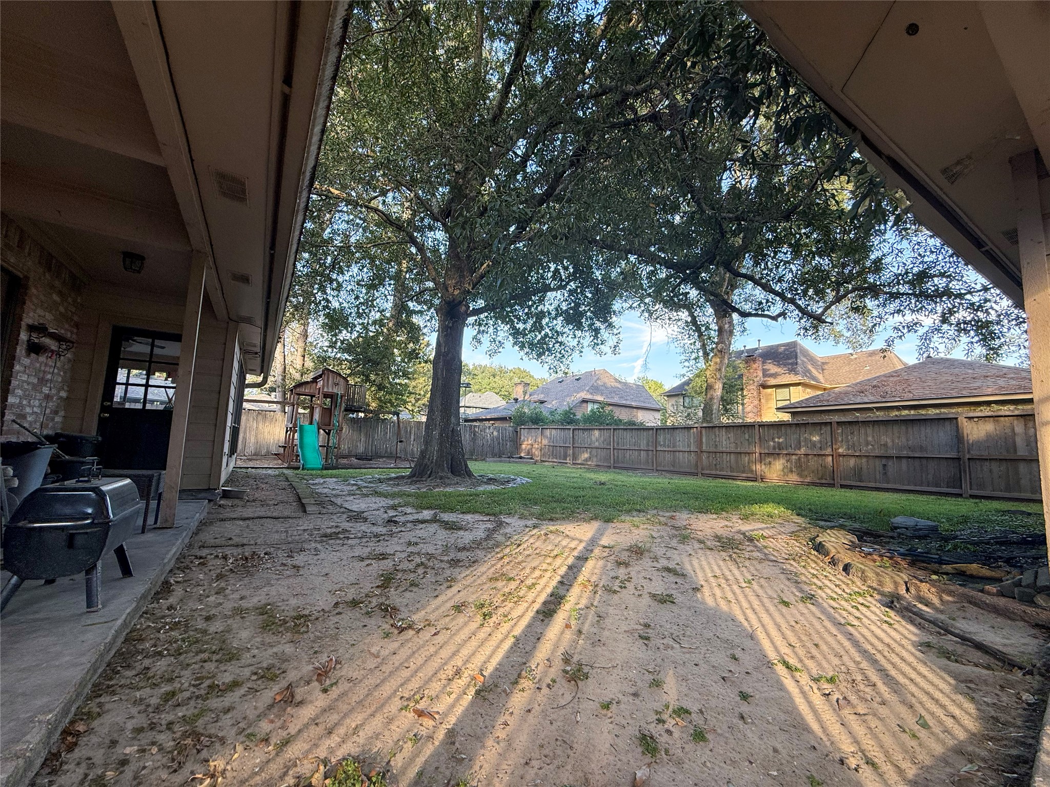 2910 Woodland Ridge Drive, Houston, TX 77345
