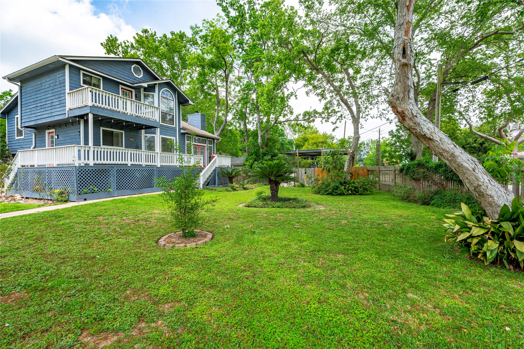 3726 Bayshore Drive, Bacliff, TX 77518