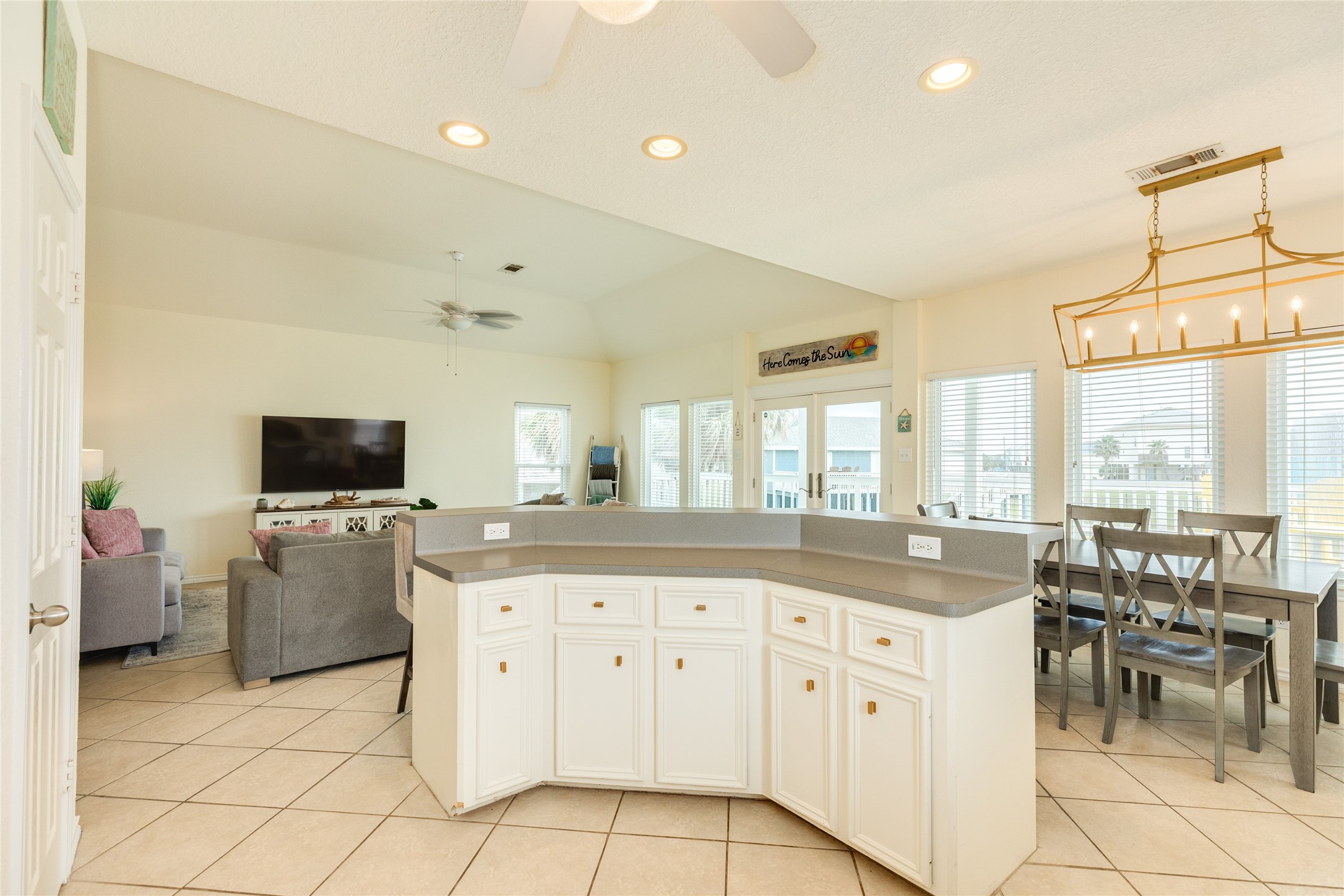 4409 Tampico Way, Galveston, TX 77554