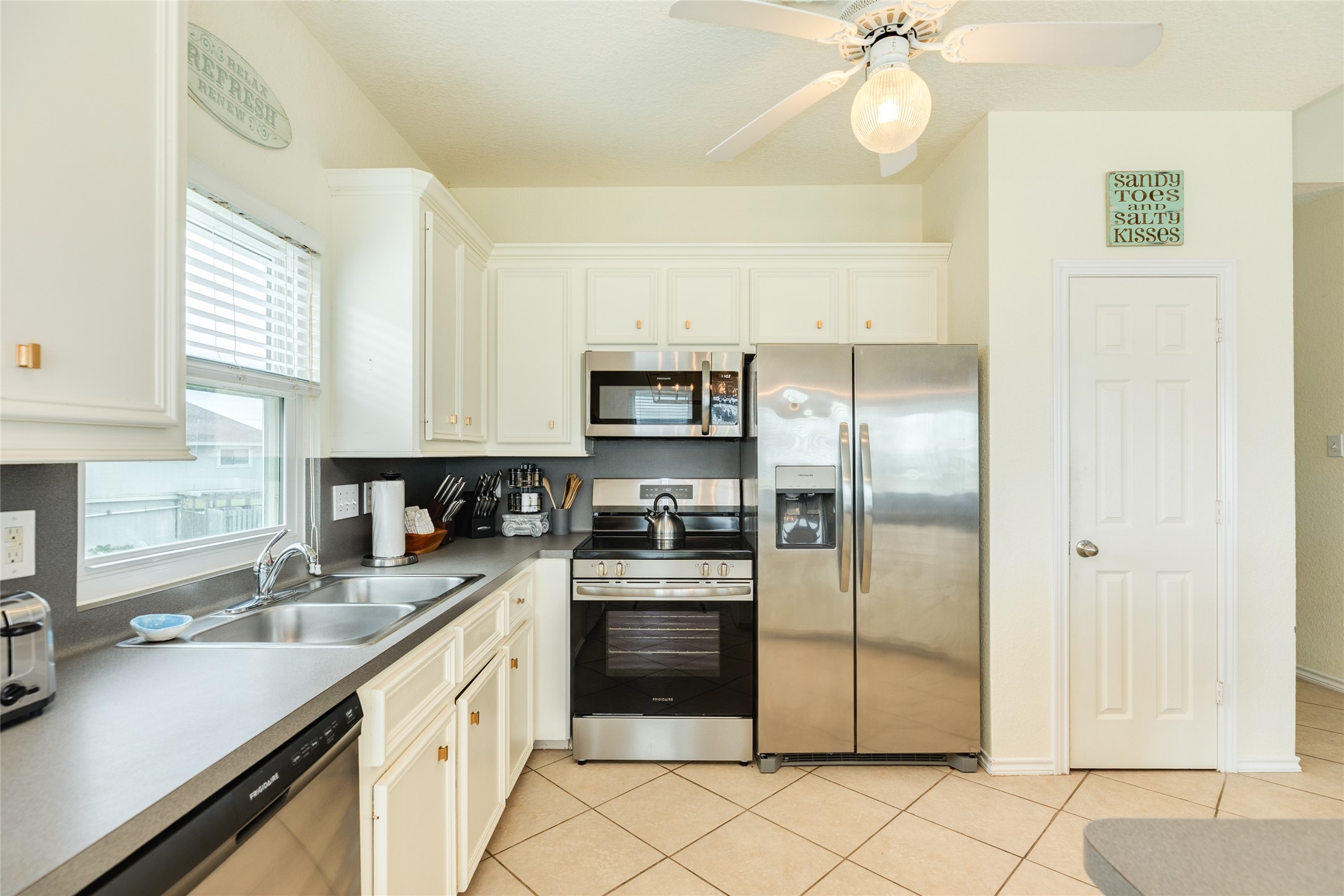 4409 Tampico Way, Galveston, TX 77554