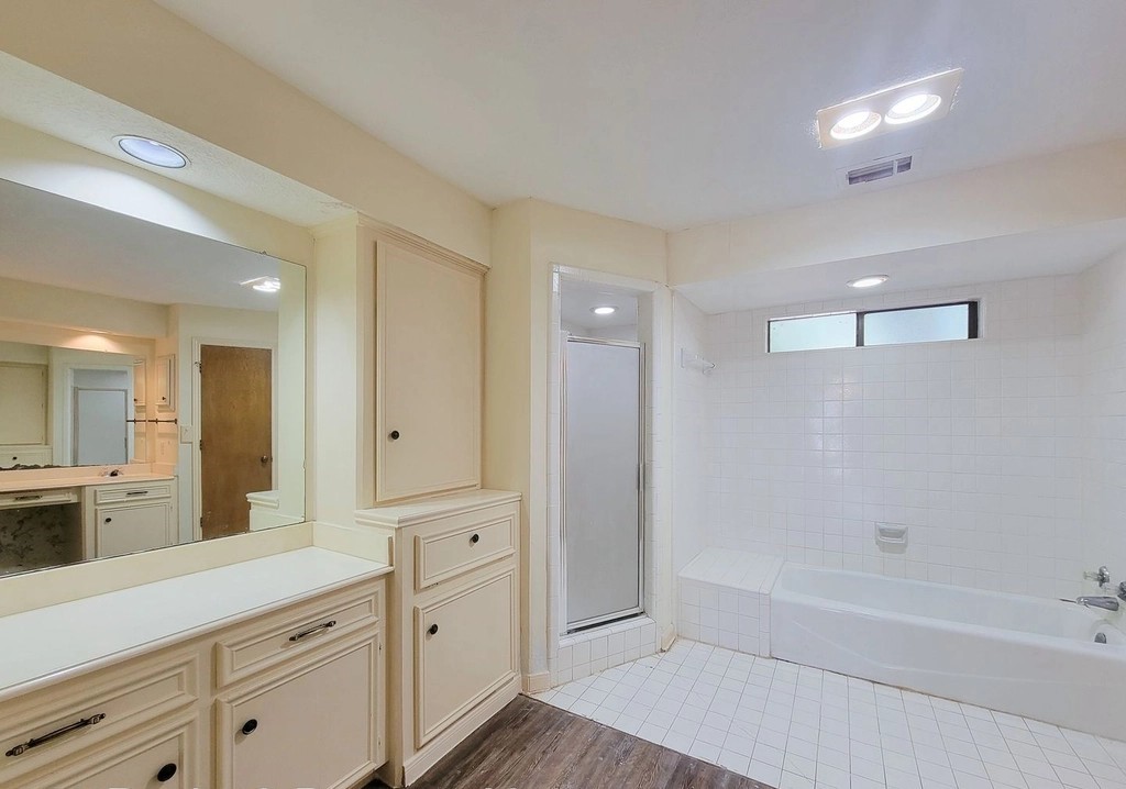 2810 Thorne Creek Lane, Houston, TX 77073