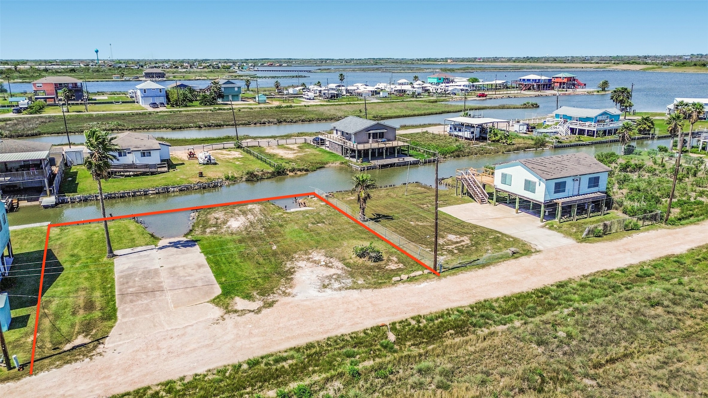 7022 E Hunter Drive, Hitchcock, TX 77563