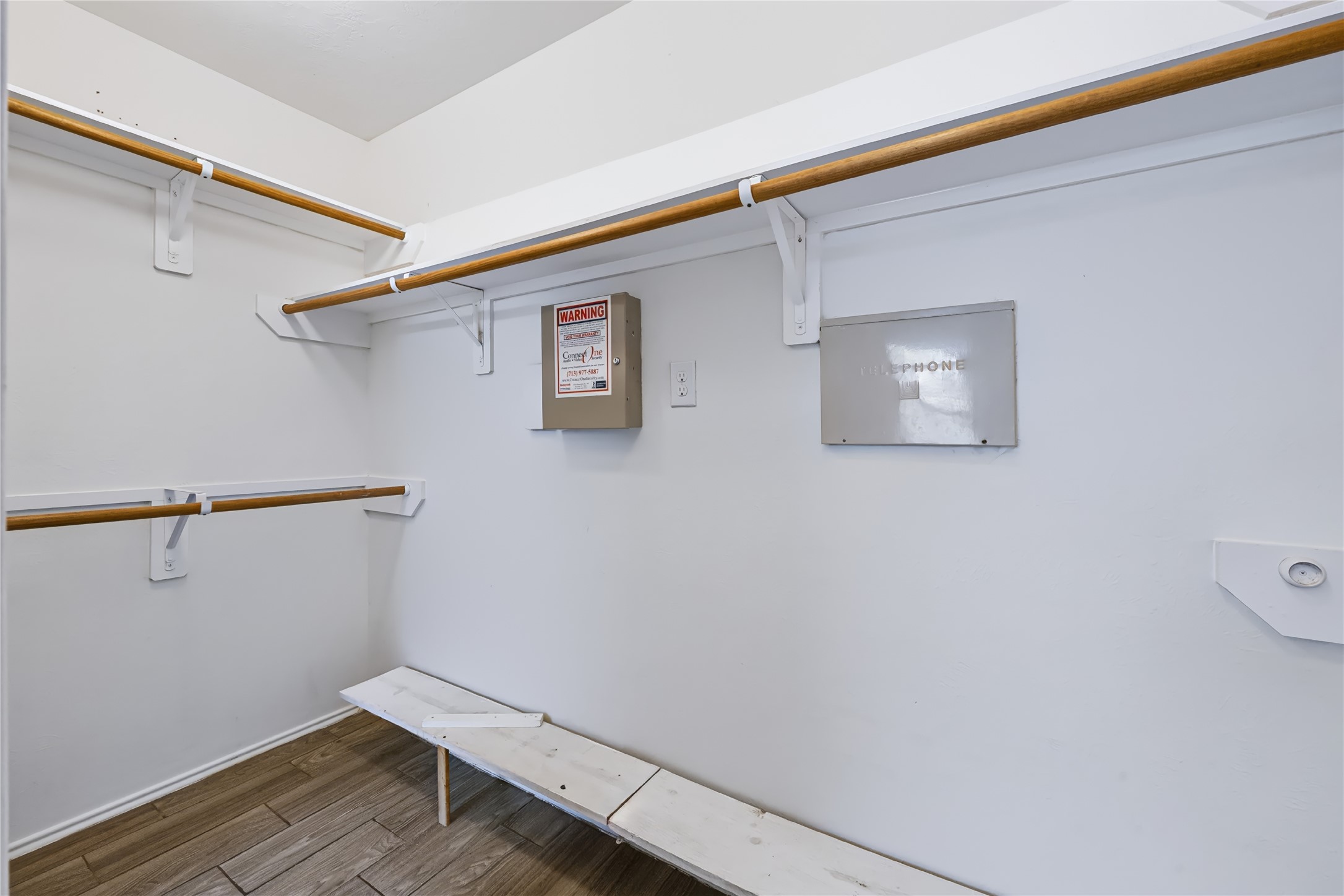 Walk-in Closet