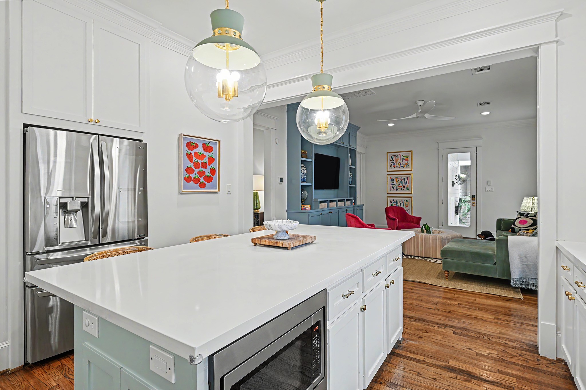 Perfect floorplan for everyday living and entertaining...adjoining family room off the kitchen.