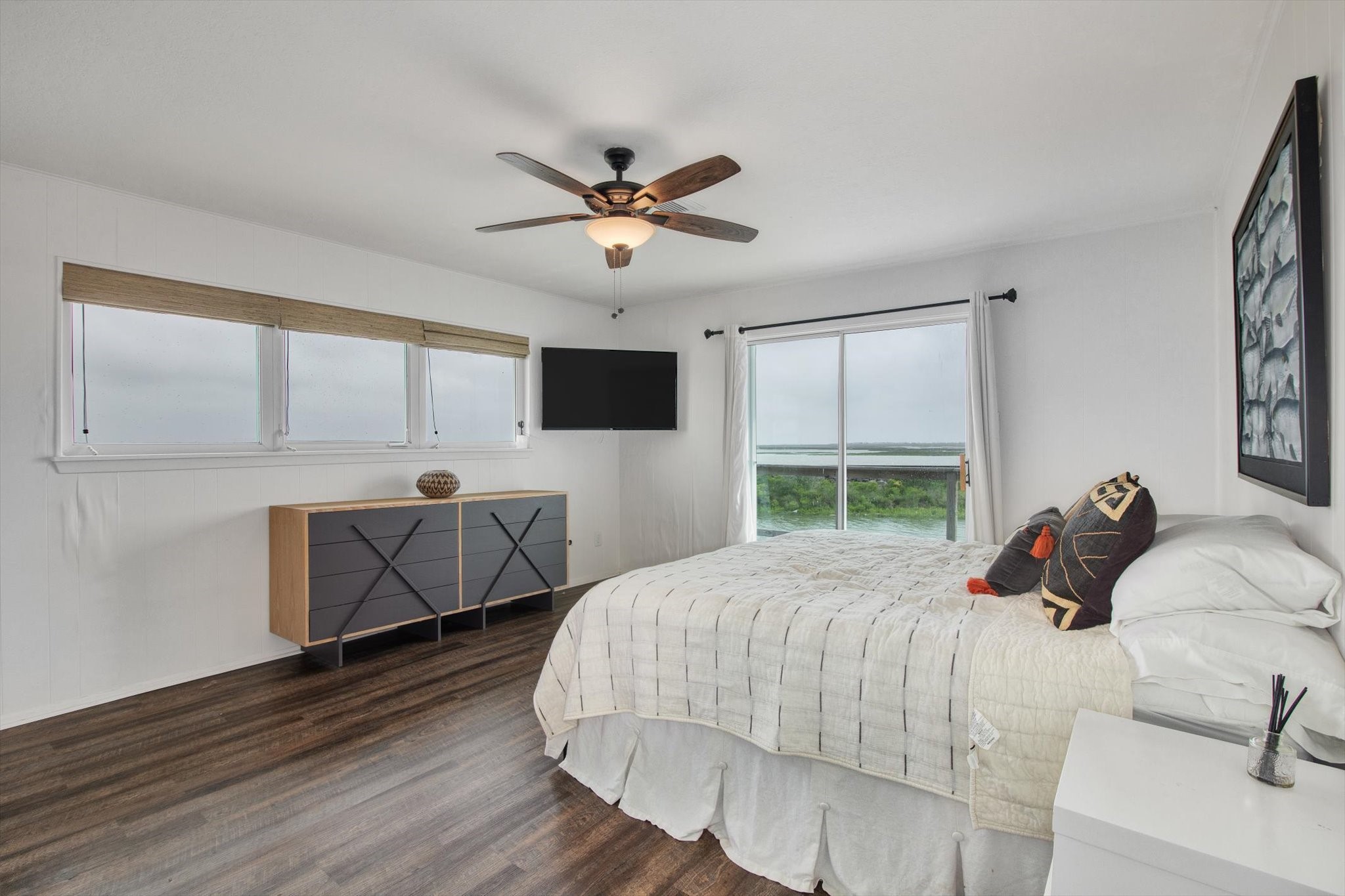 354 Ling Street, Bayou Vista, TX 77563