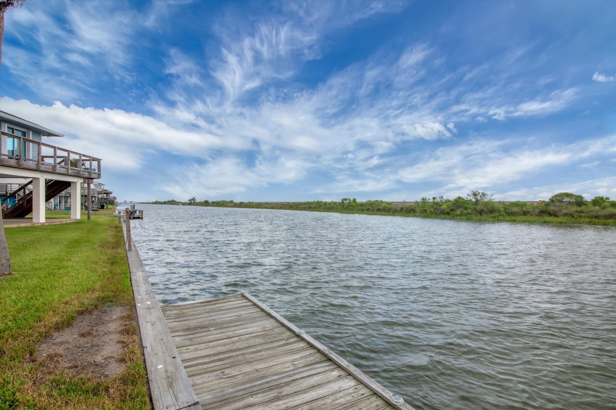 354 Ling Street, Bayou Vista, TX 77563