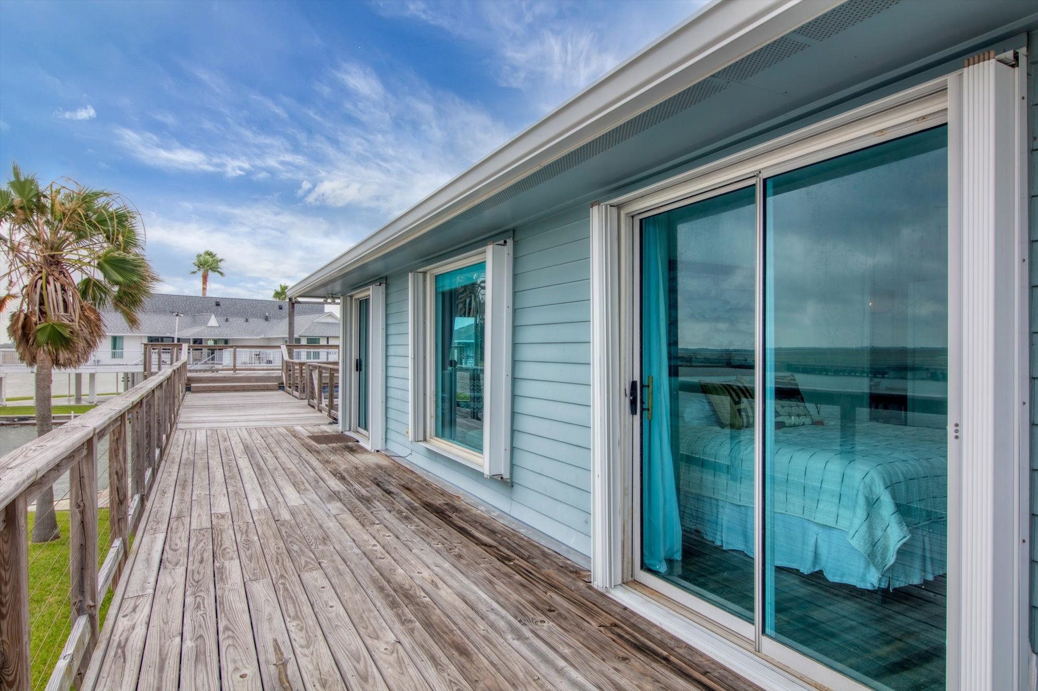 354 Ling Street, Bayou Vista, TX 77563