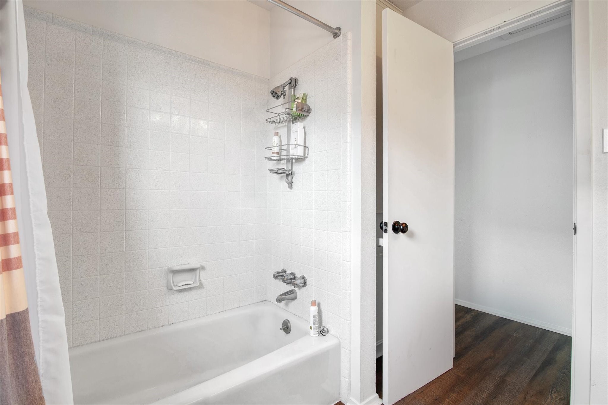 354 Ling Street, Bayou Vista, TX 77563
