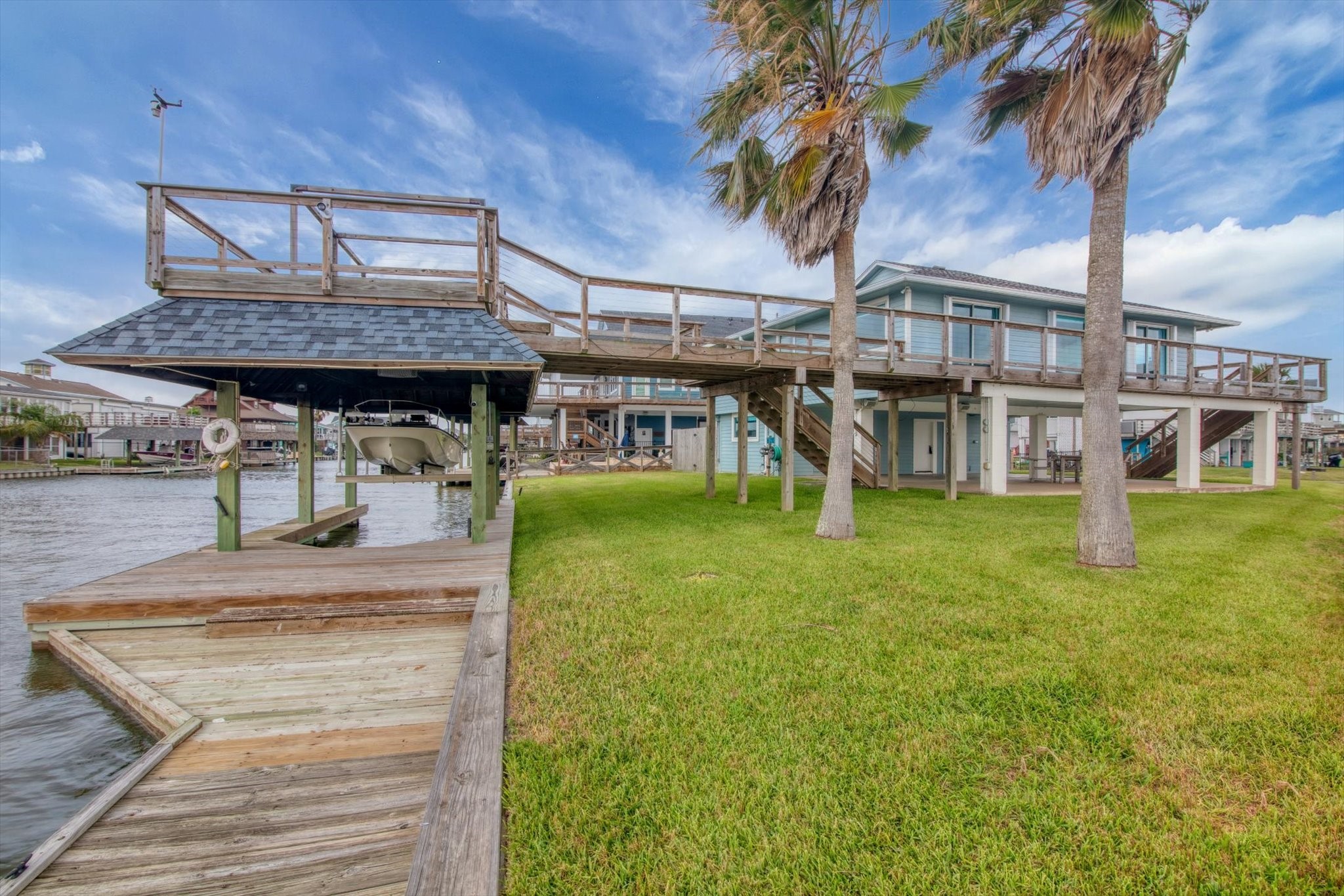 354 Ling Street, Bayou Vista, TX 77563