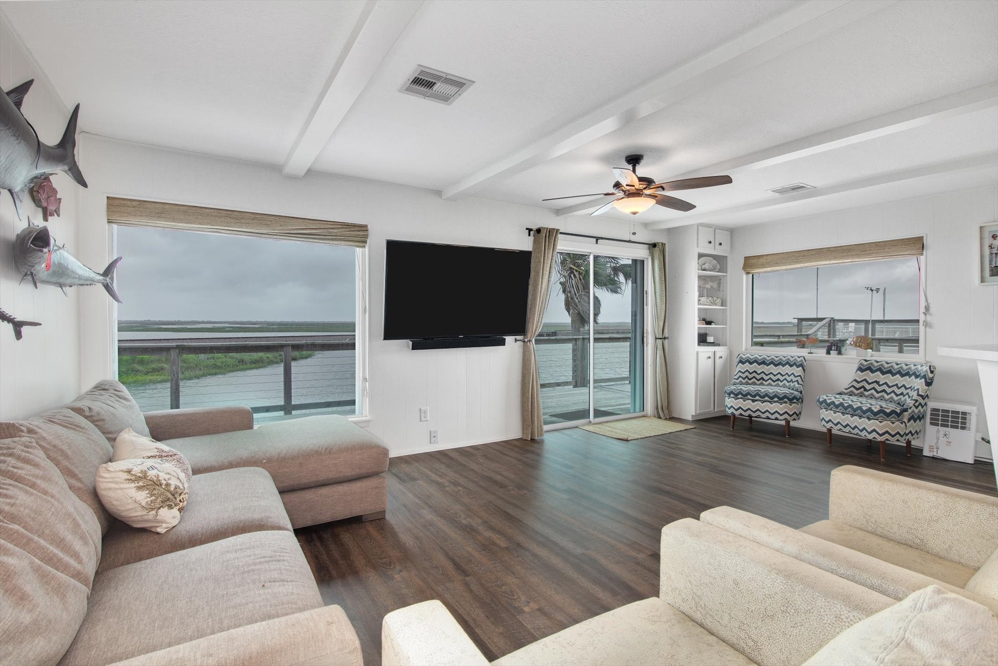 354 Ling Street, Bayou Vista, TX 77563