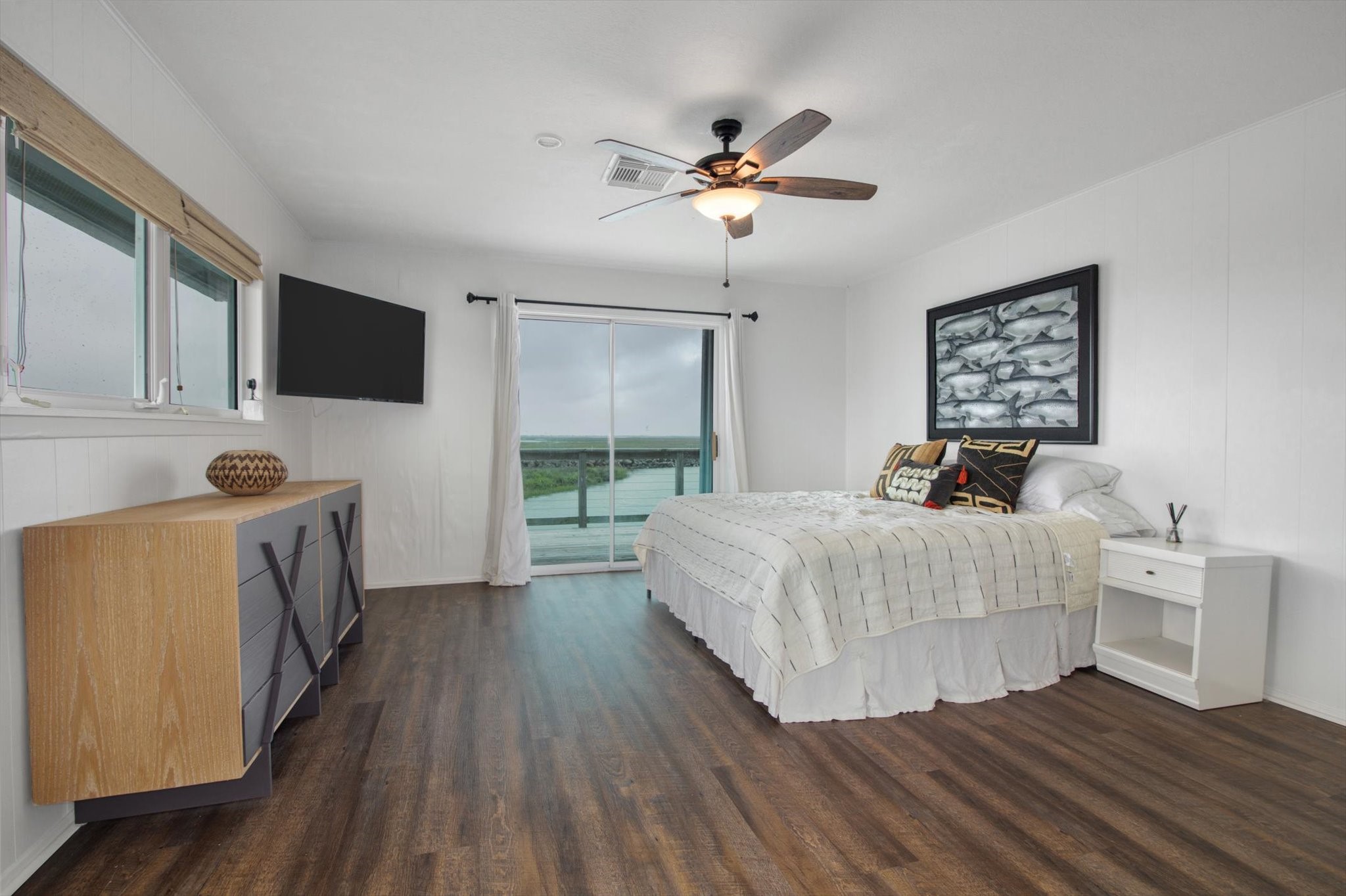 354 Ling Street, Bayou Vista, TX 77563