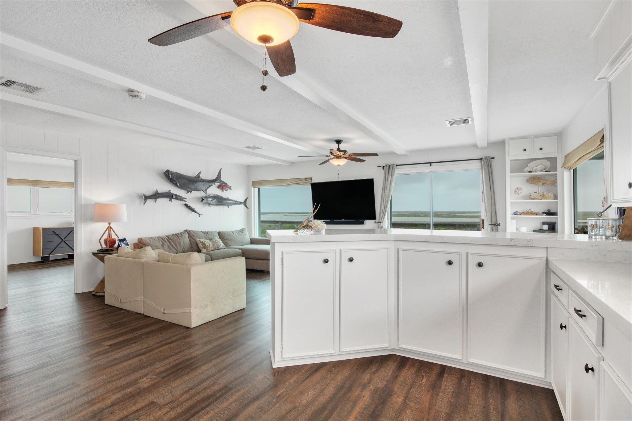 354 Ling Street, Bayou Vista, TX 77563