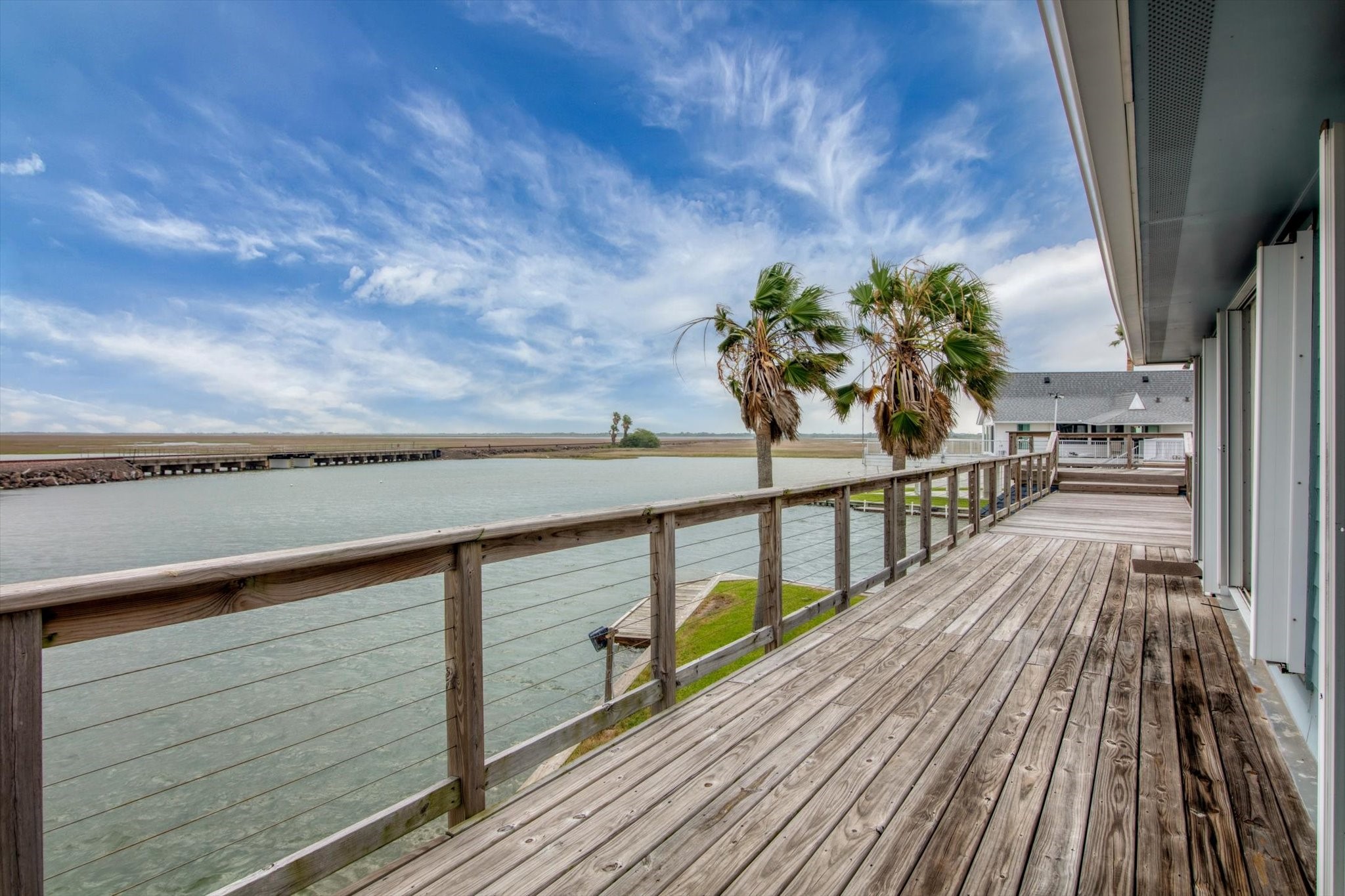 354 Ling Street, Bayou Vista, TX 77563
