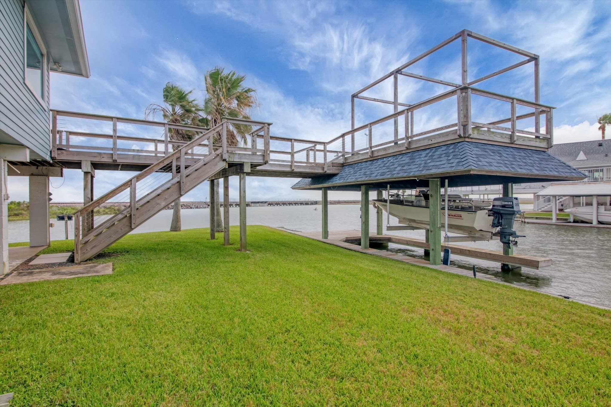 354 Ling Street, Bayou Vista, TX 77563