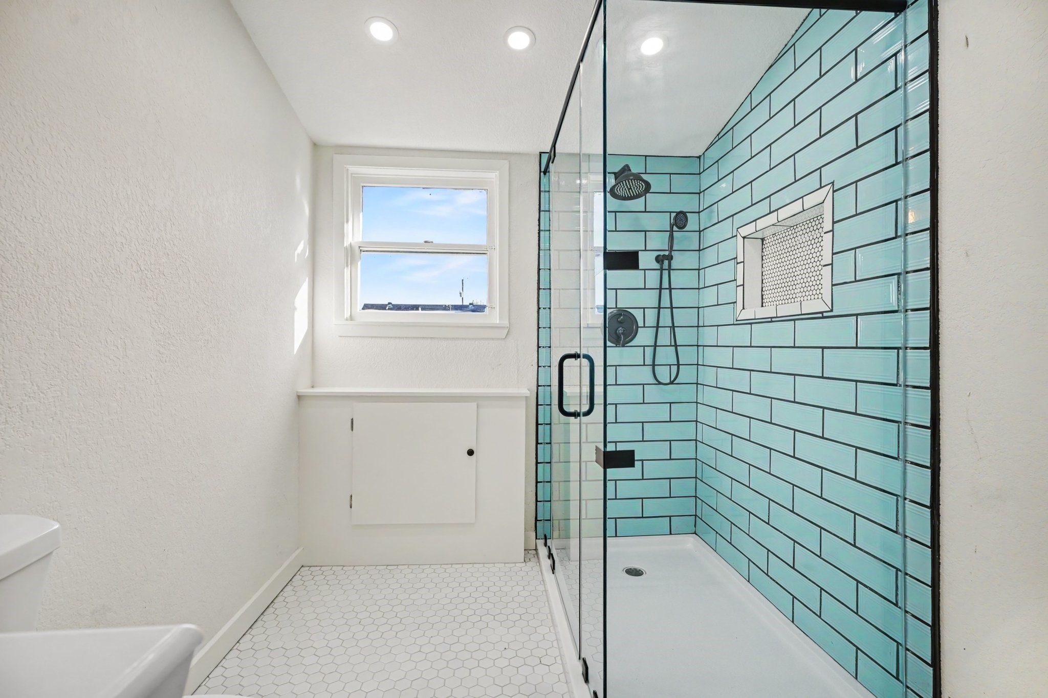 Large stand up shower with beautiful tile work