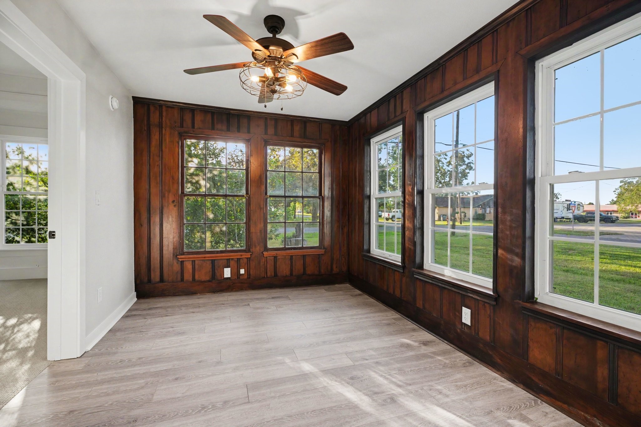 Front flex room
