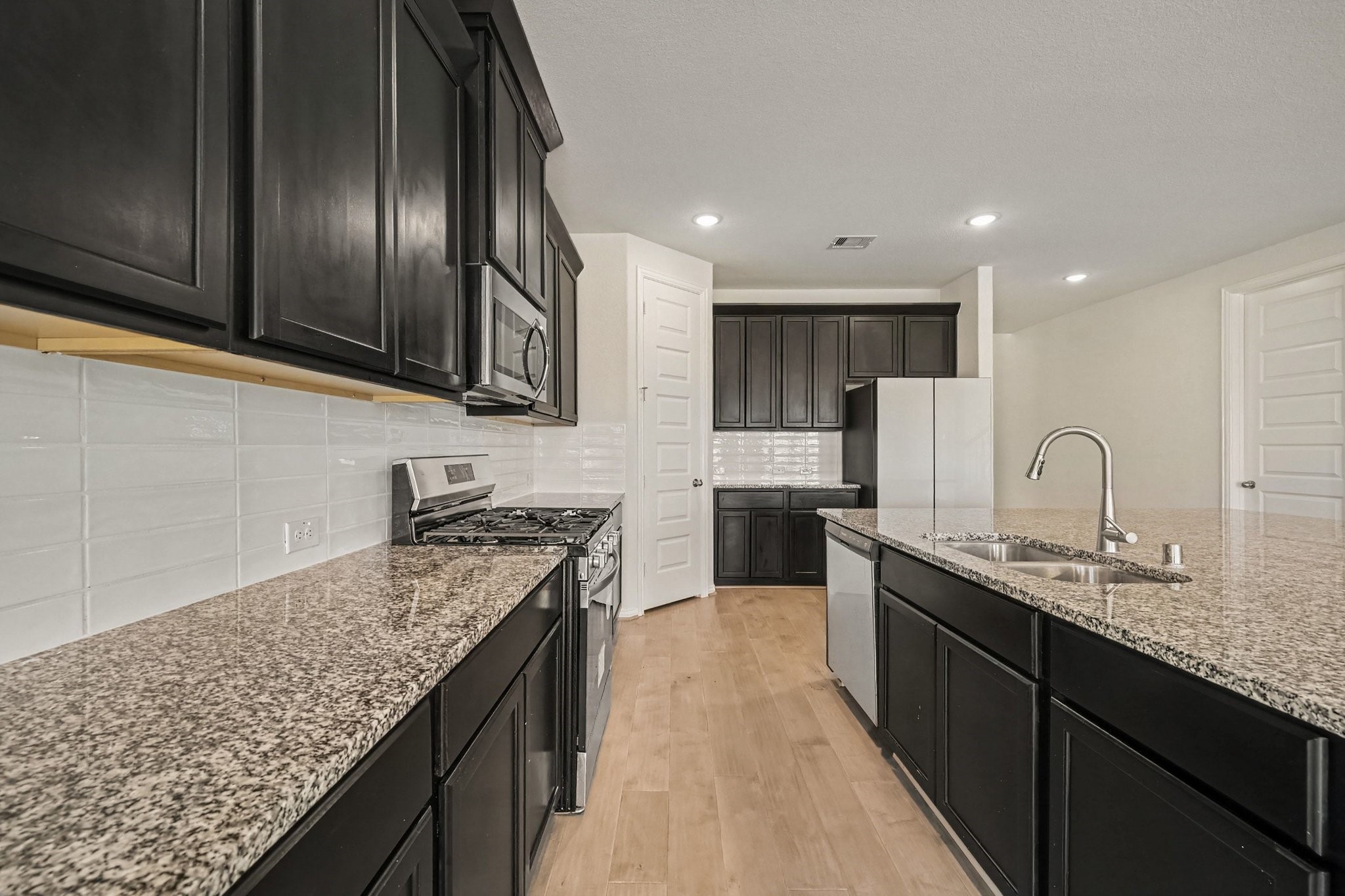 5823 Westwood Shore Drive, Katy, TX 77493 5823 Westwood Shore Drive, Katy, TX 77493