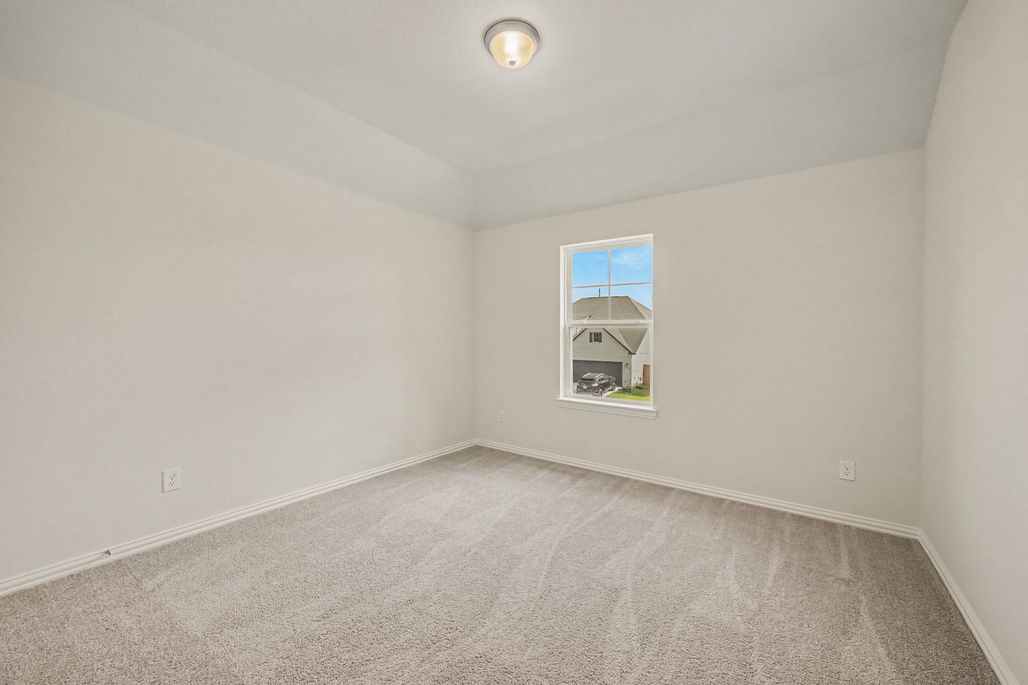 Secondary bedroom
