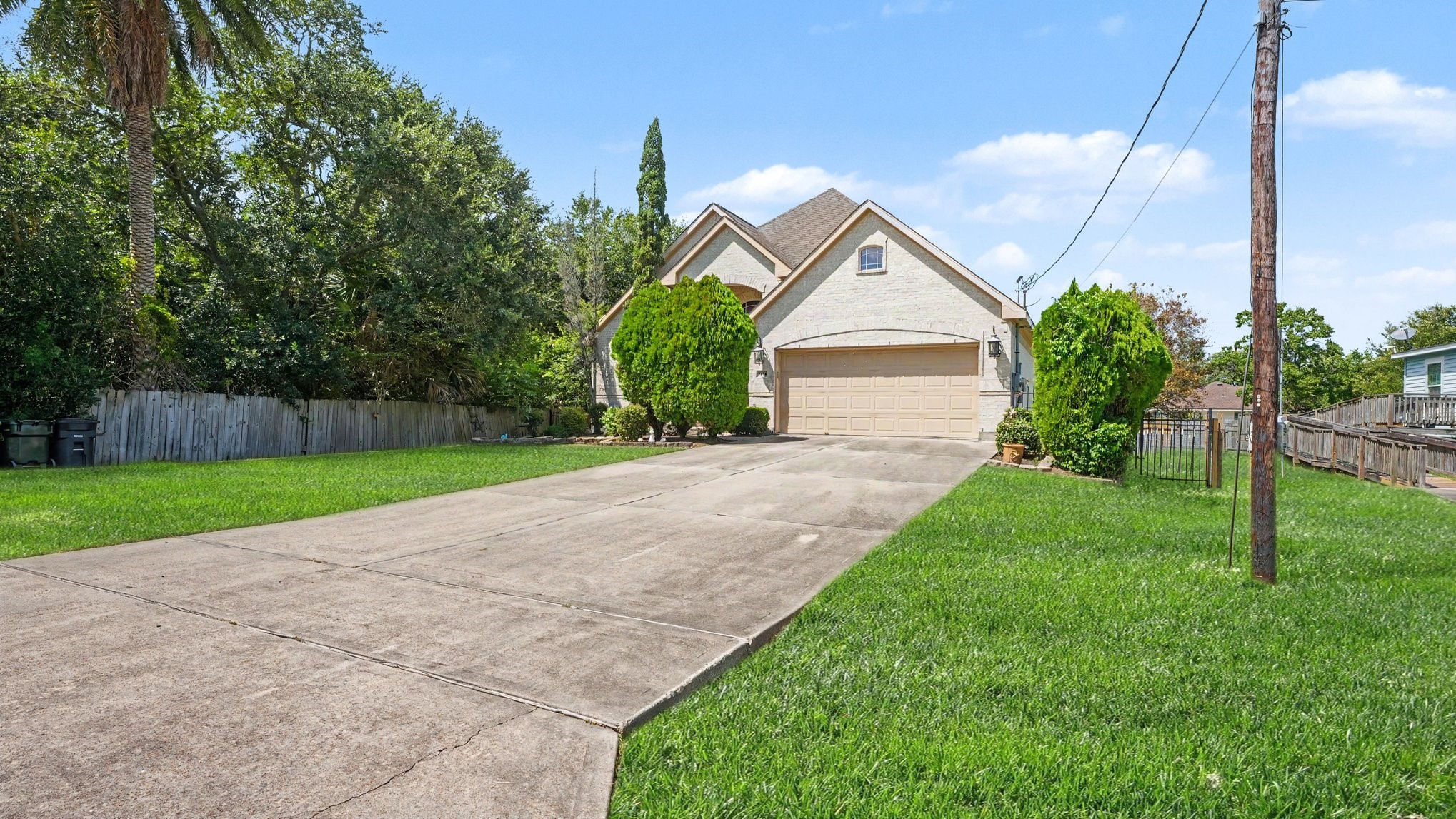 2424 Rue De Lafitte Drive, San Leon, TX 77539