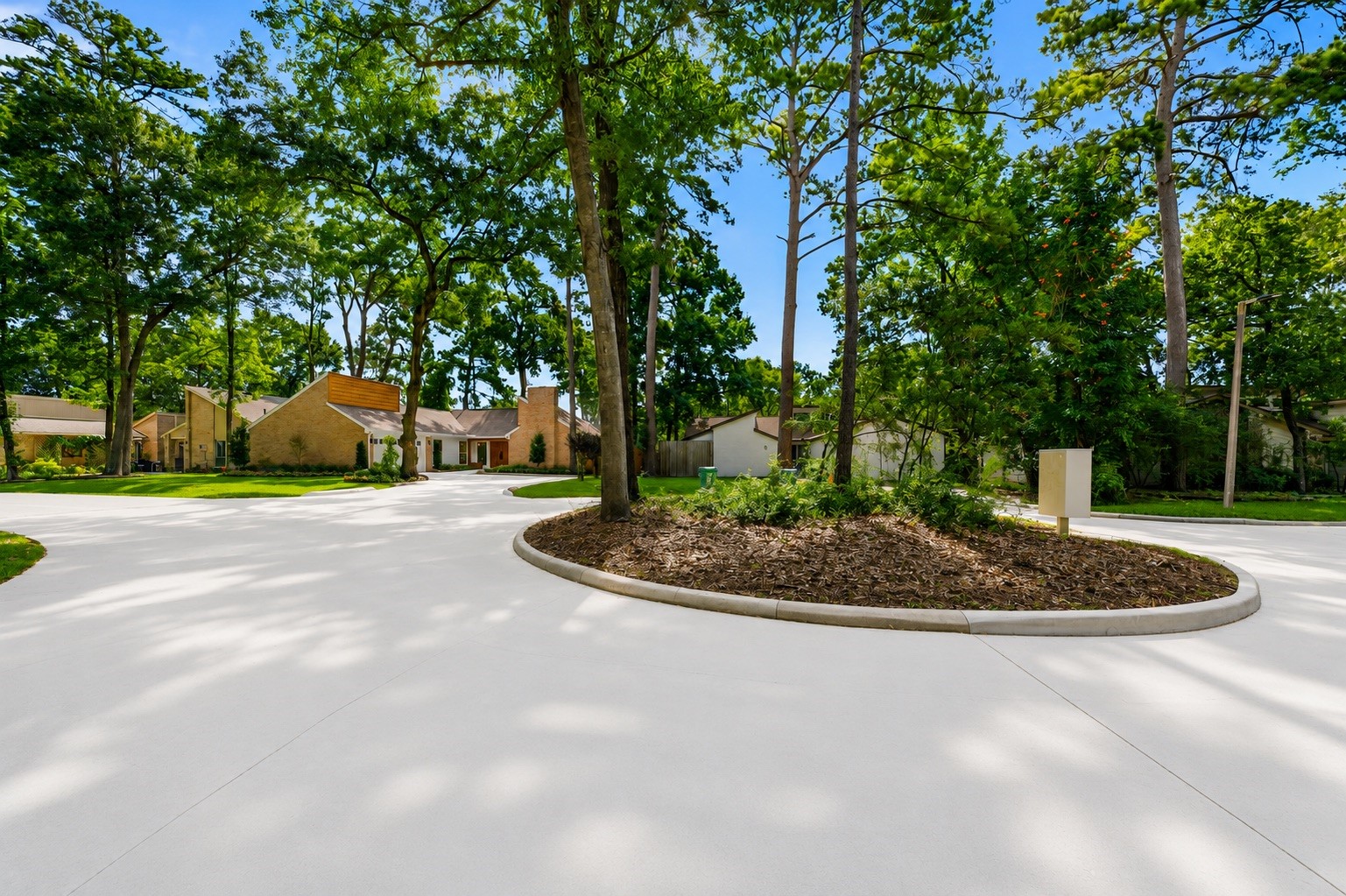 Perfectly positioned on a tree lined cul-de-sac in the front of The Woodlands.