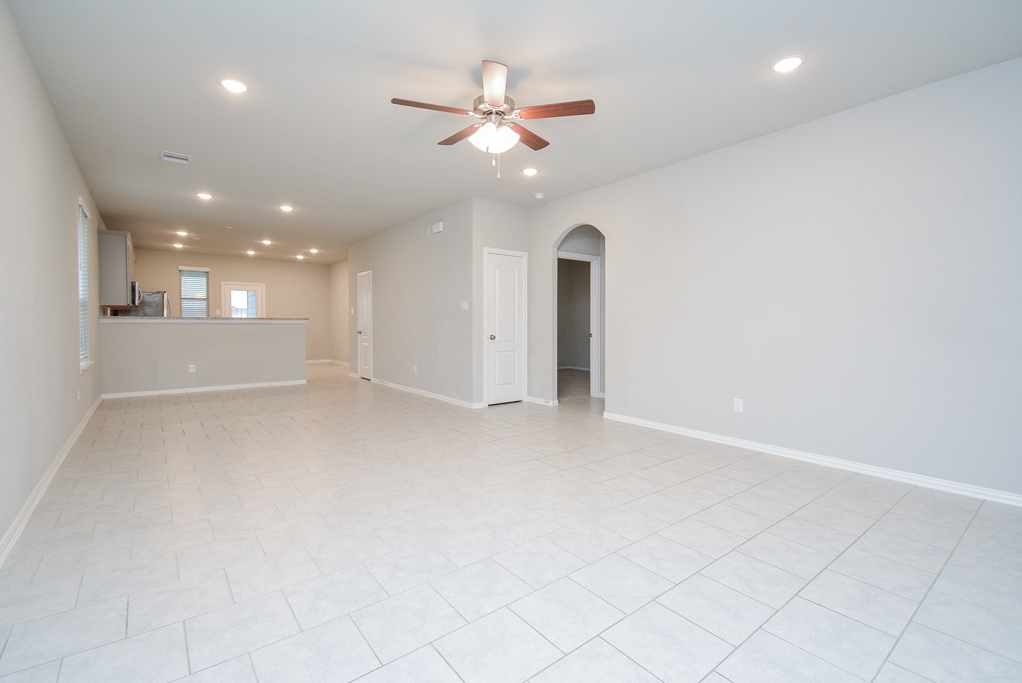 Comfortable recessed ceiling lights add emphasis where you want it, and light the way to bedroom hallways.