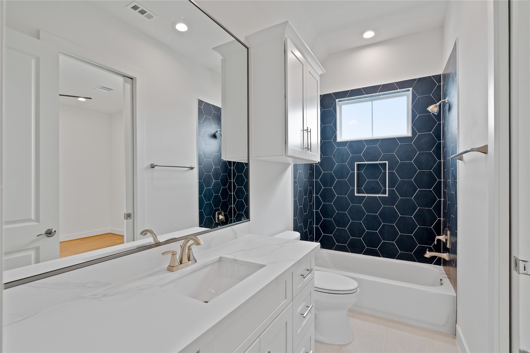 1602 Sedola Lane, Houston, TX 77055