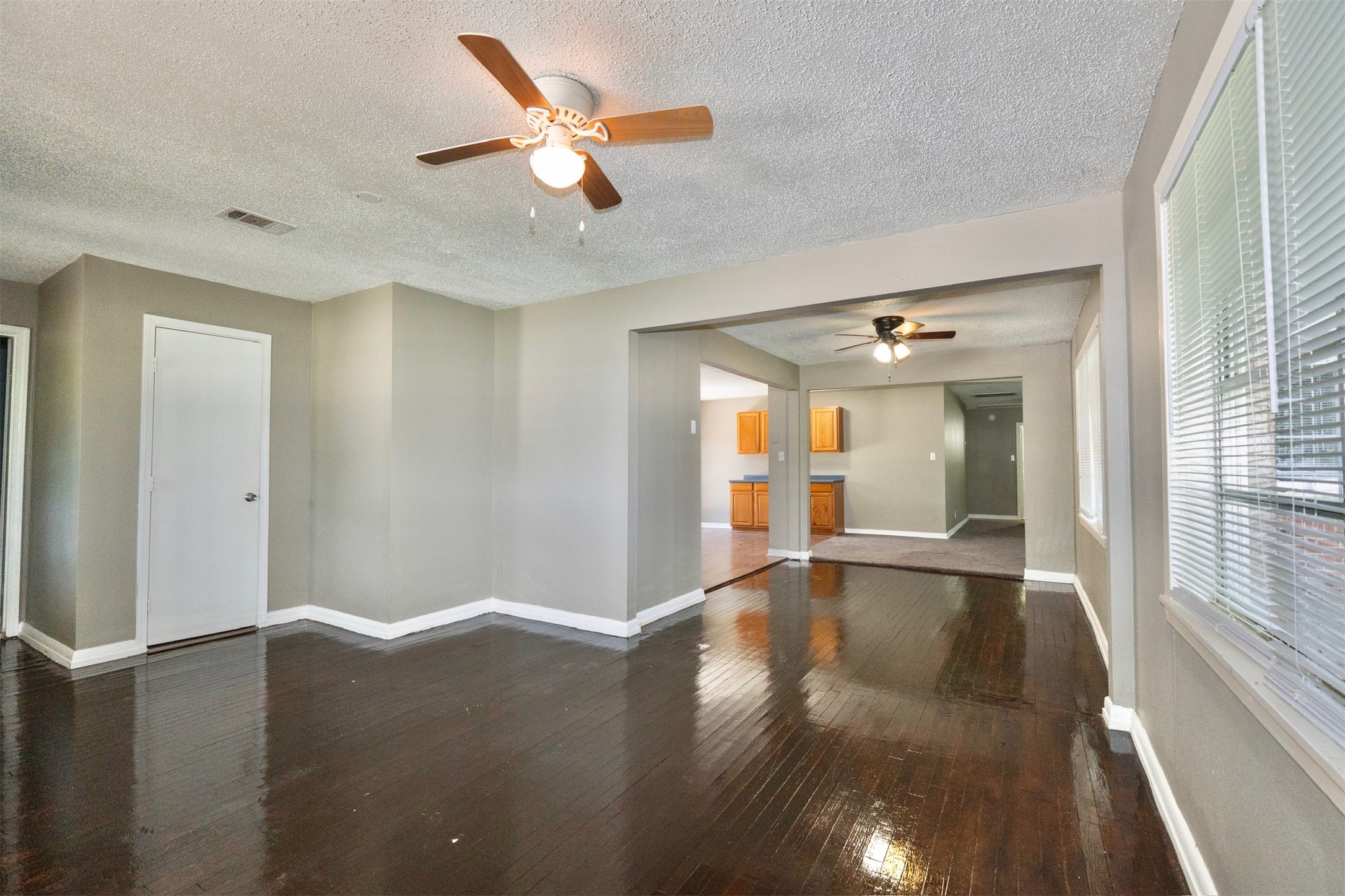 2109 Jeridona Street, La Marque, TX 77568 2109 Jeridona Street, La Marque, TX 77568