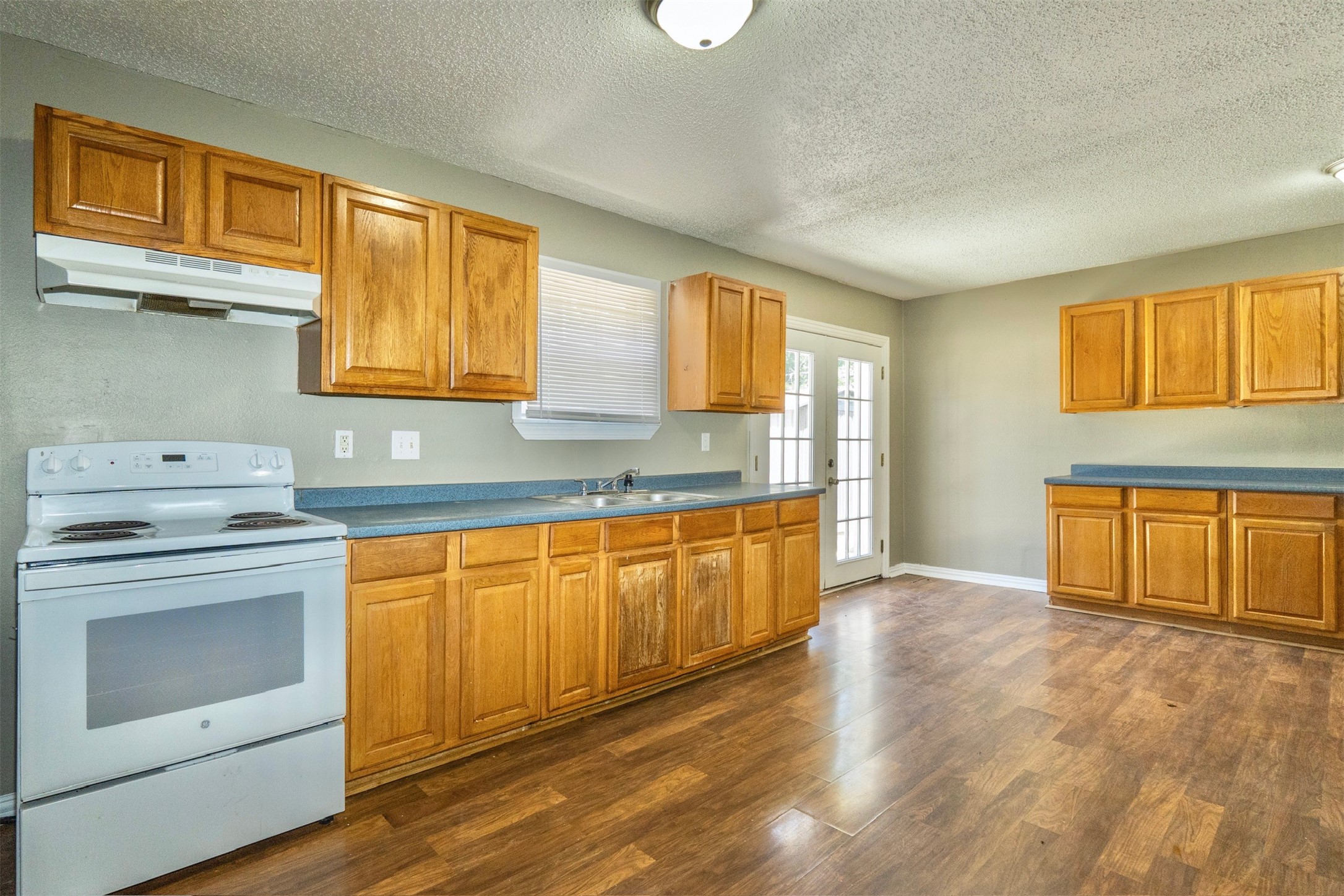 2109 Jeridona Street, La Marque, TX 77568 2109 Jeridona Street, La Marque, TX 77568