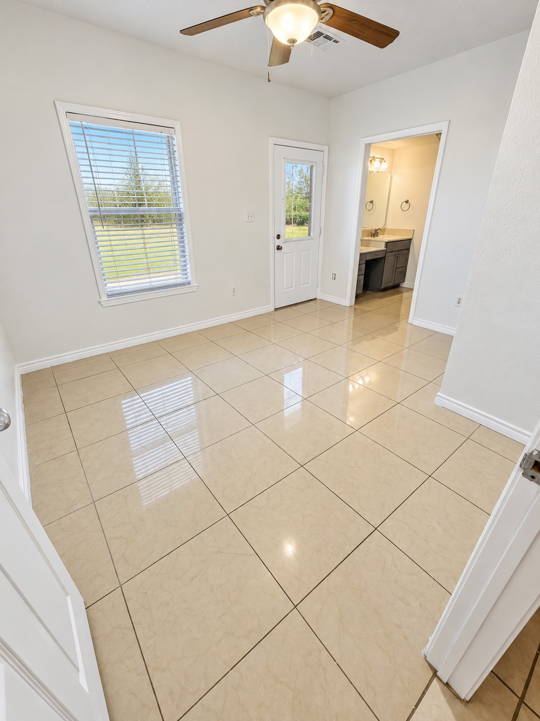 2311 Bayline, San Leon, TX 77539