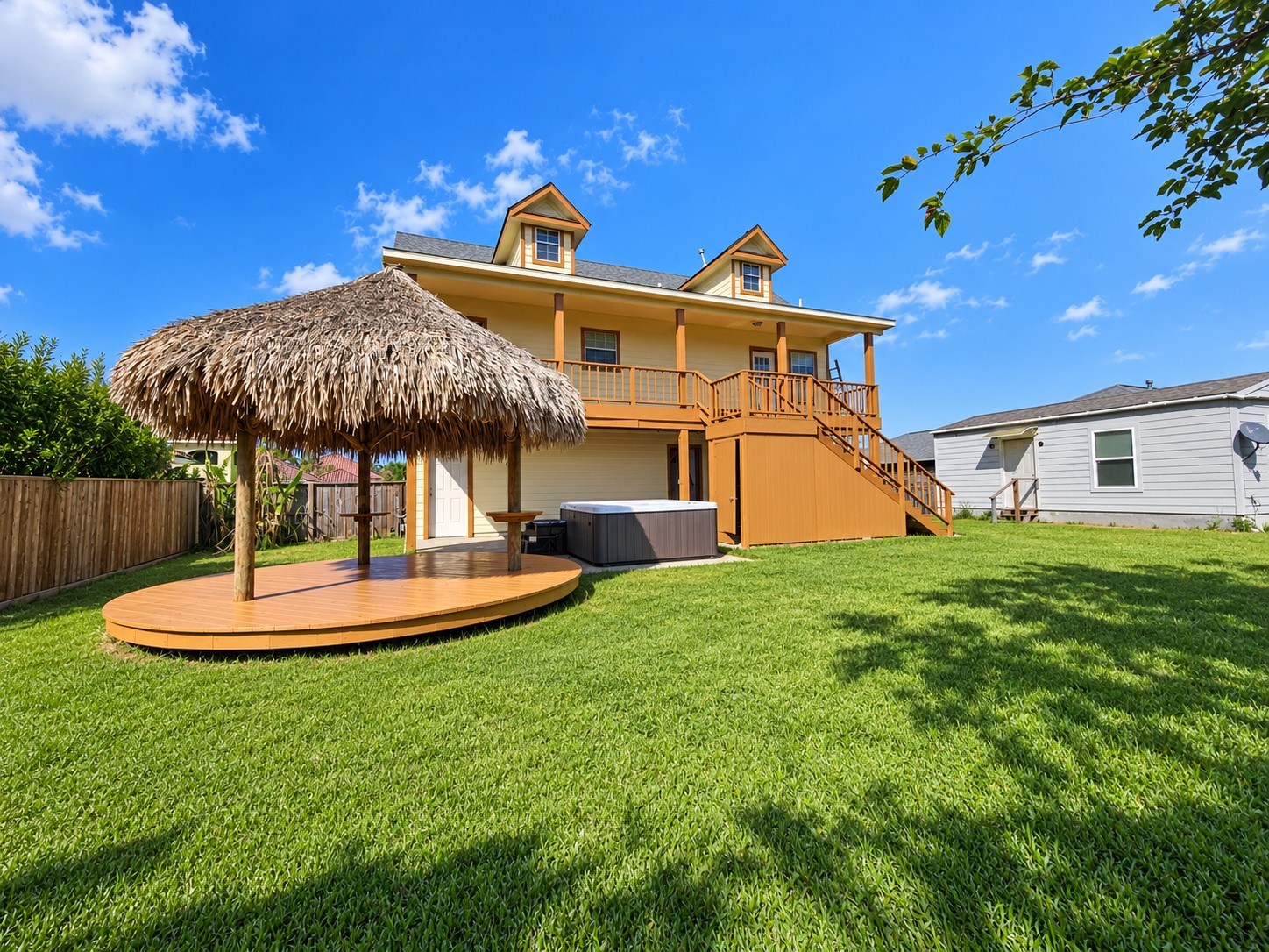 2311 Bayline, San Leon, TX 77539