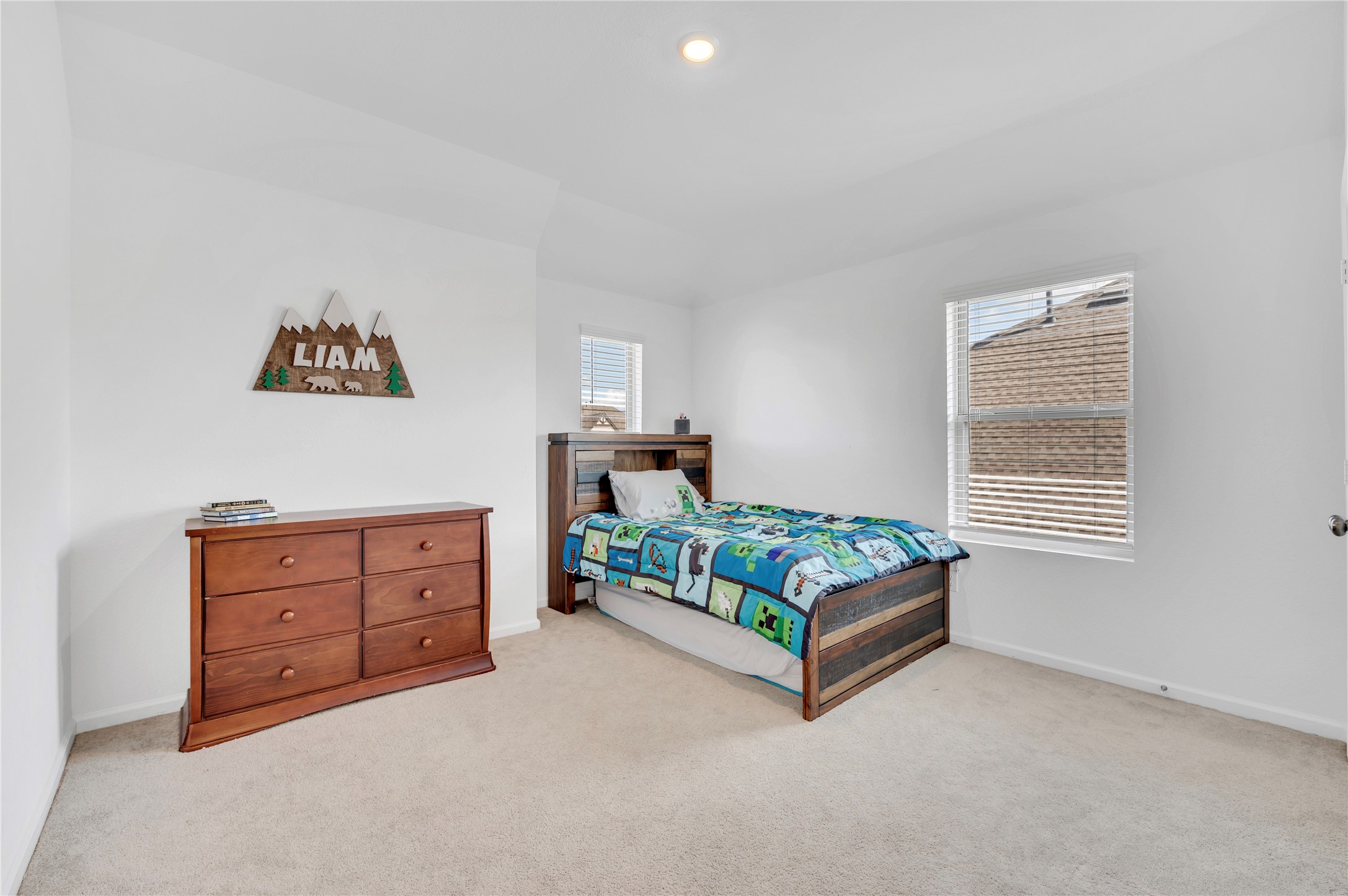 secondary bedroom