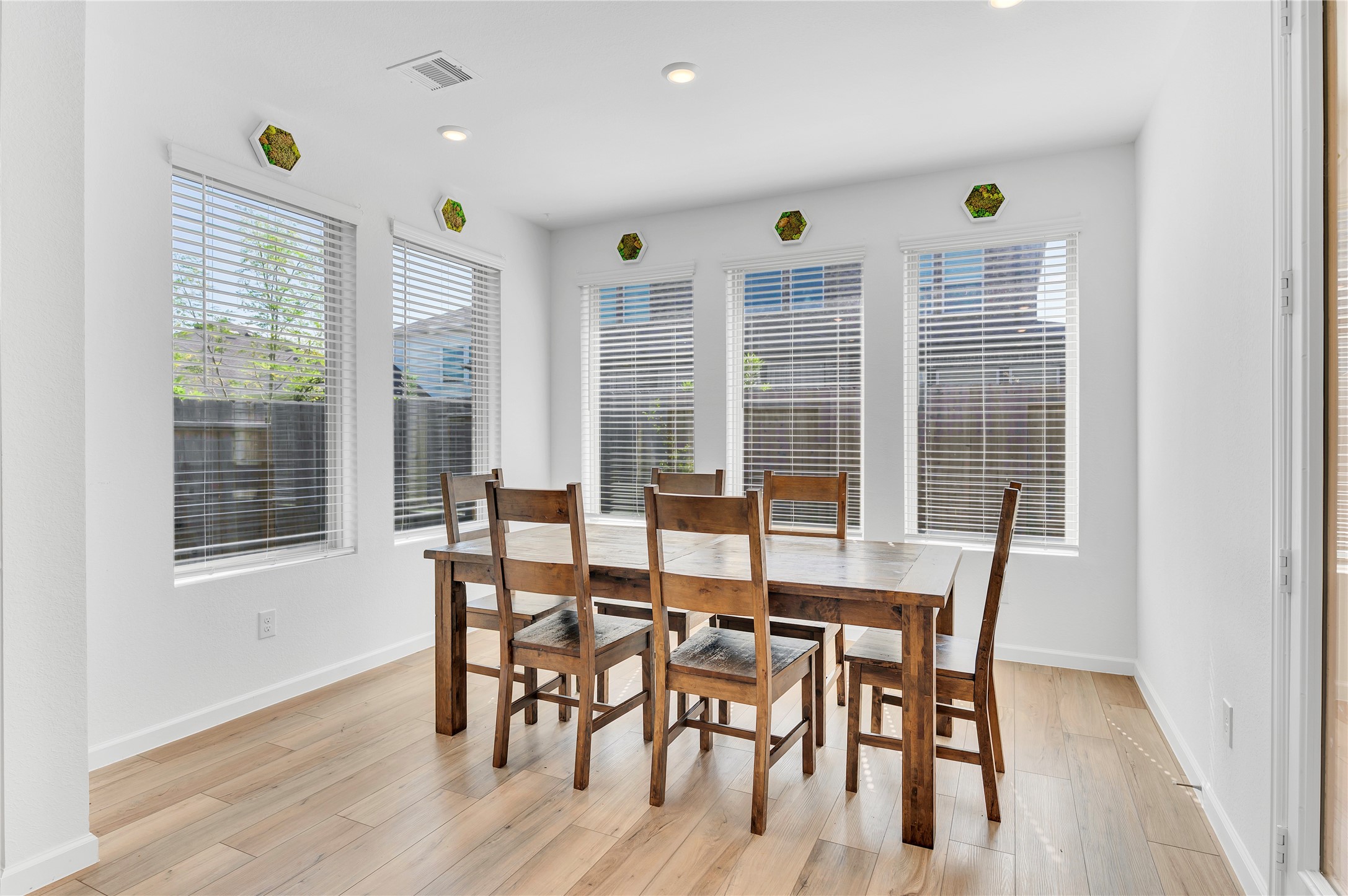 Dining room!