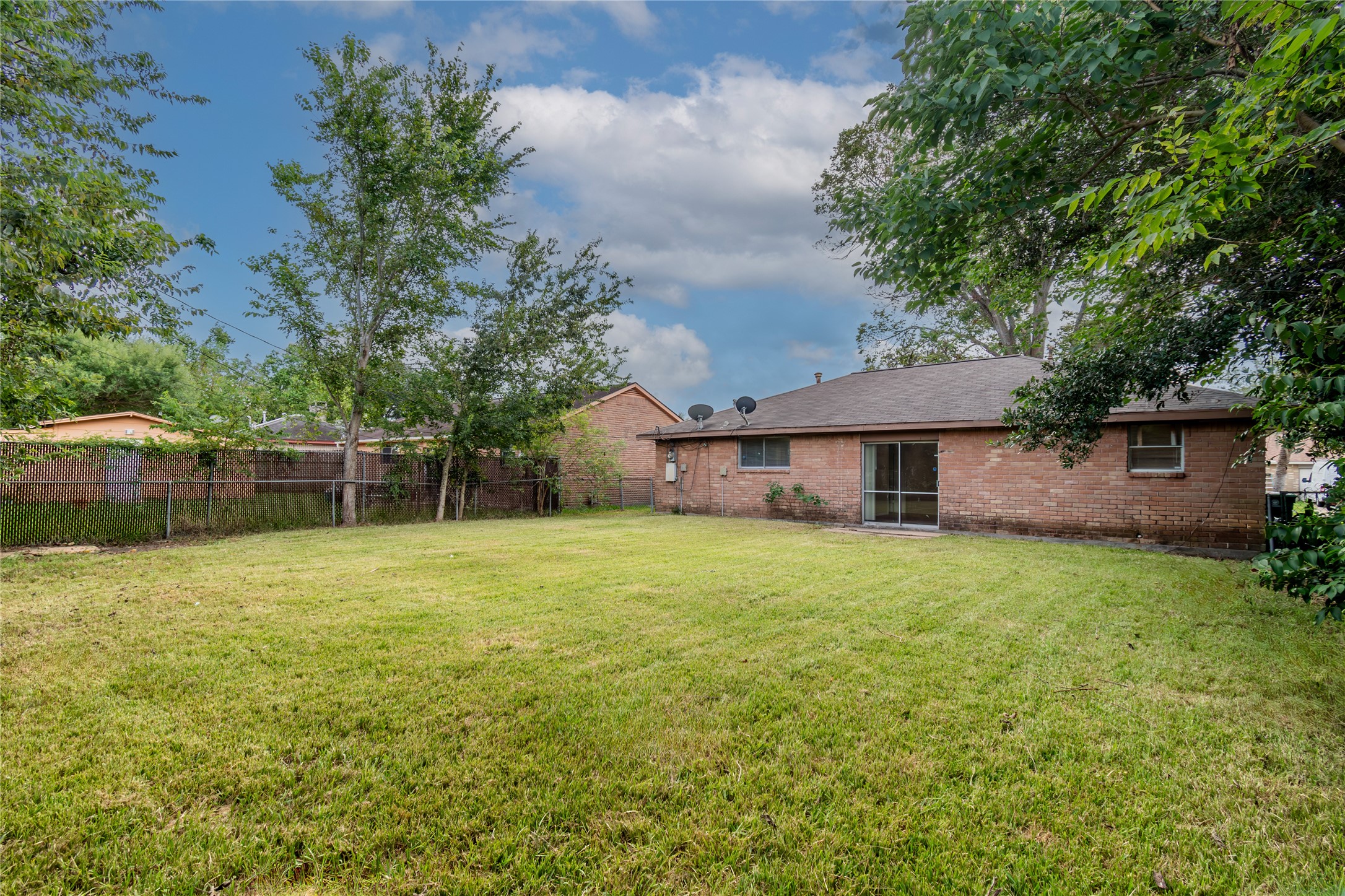 14515 Essendine Lane, Houston, TX 77045