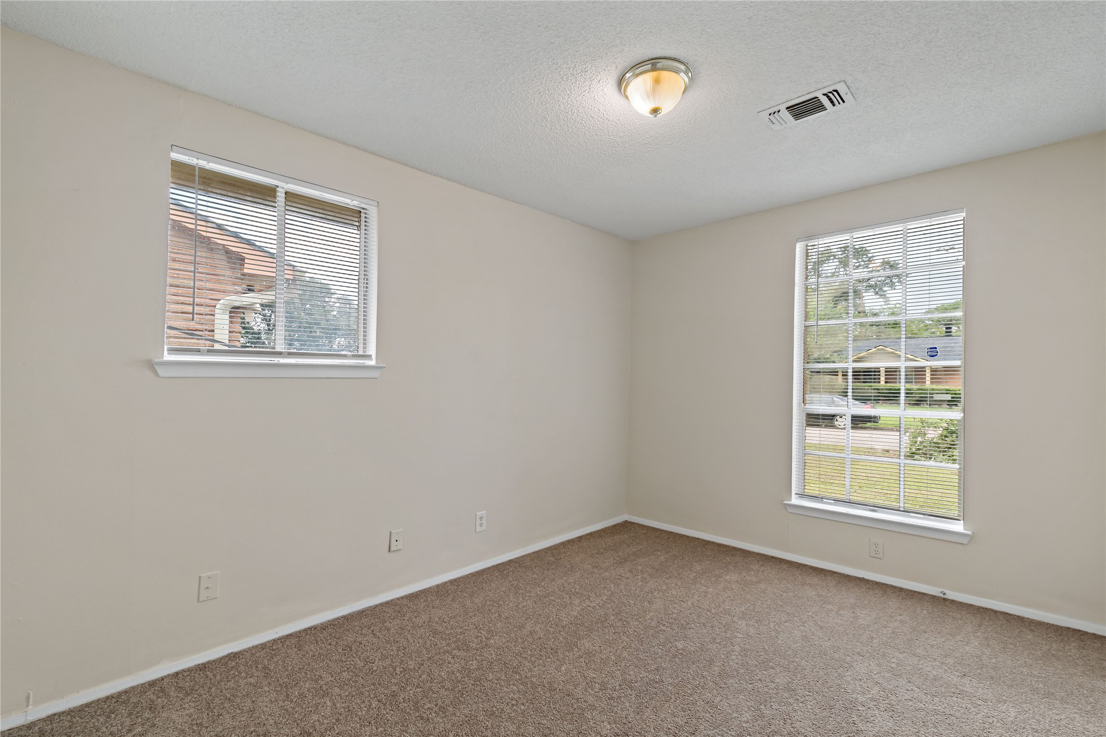 14515 Essendine Lane, Houston, TX 77045
